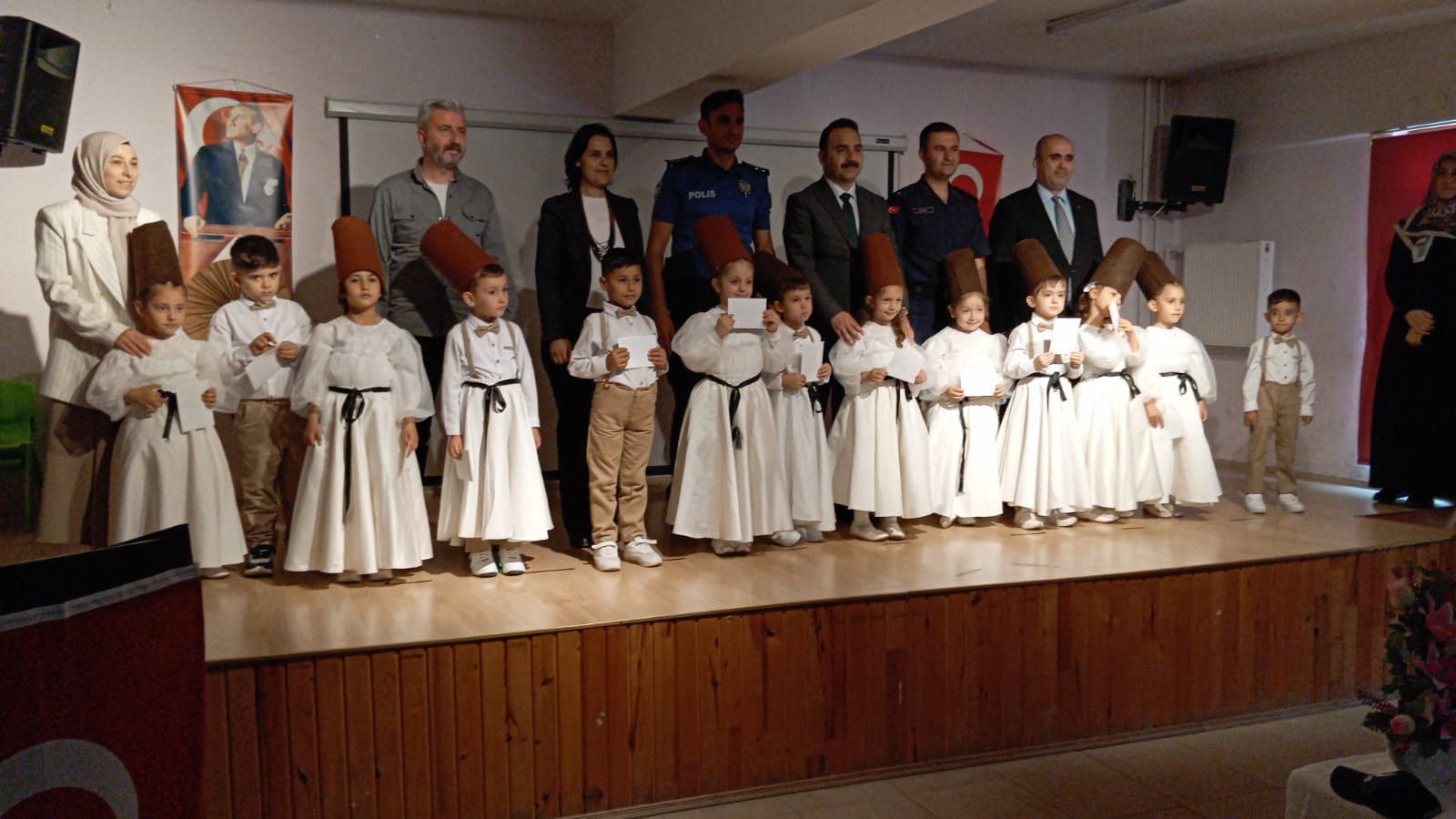 Miniklerden Mezuniyet Sevinci (5)