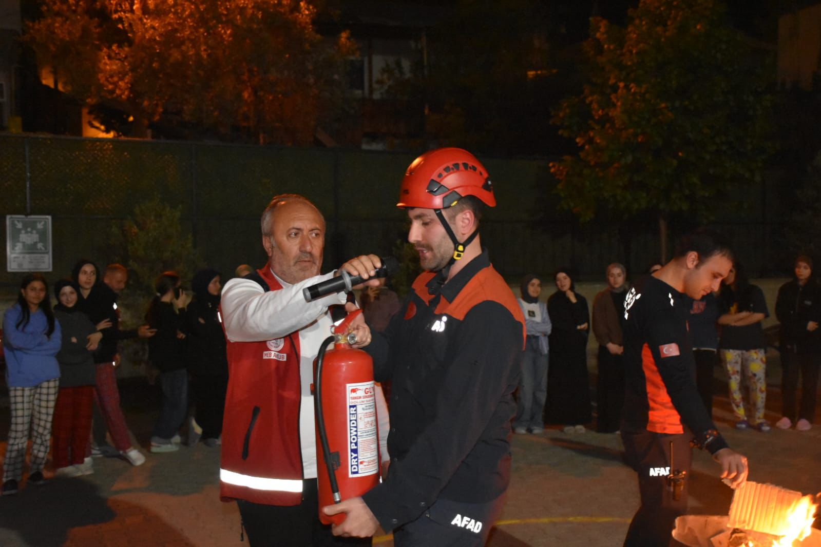 Yangın Ve Tahliye Tatbikatı Yapıldı (6)