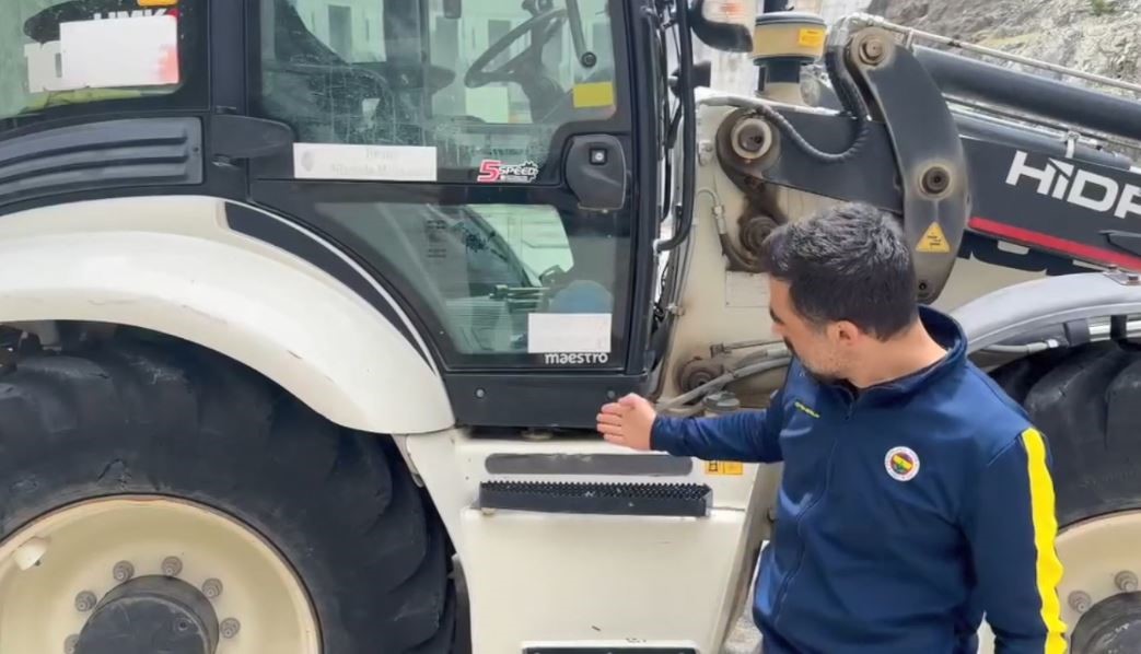 Ekskavatöre Yuva Yapan Kuş İçin Çalışmalar Durduruldu 2