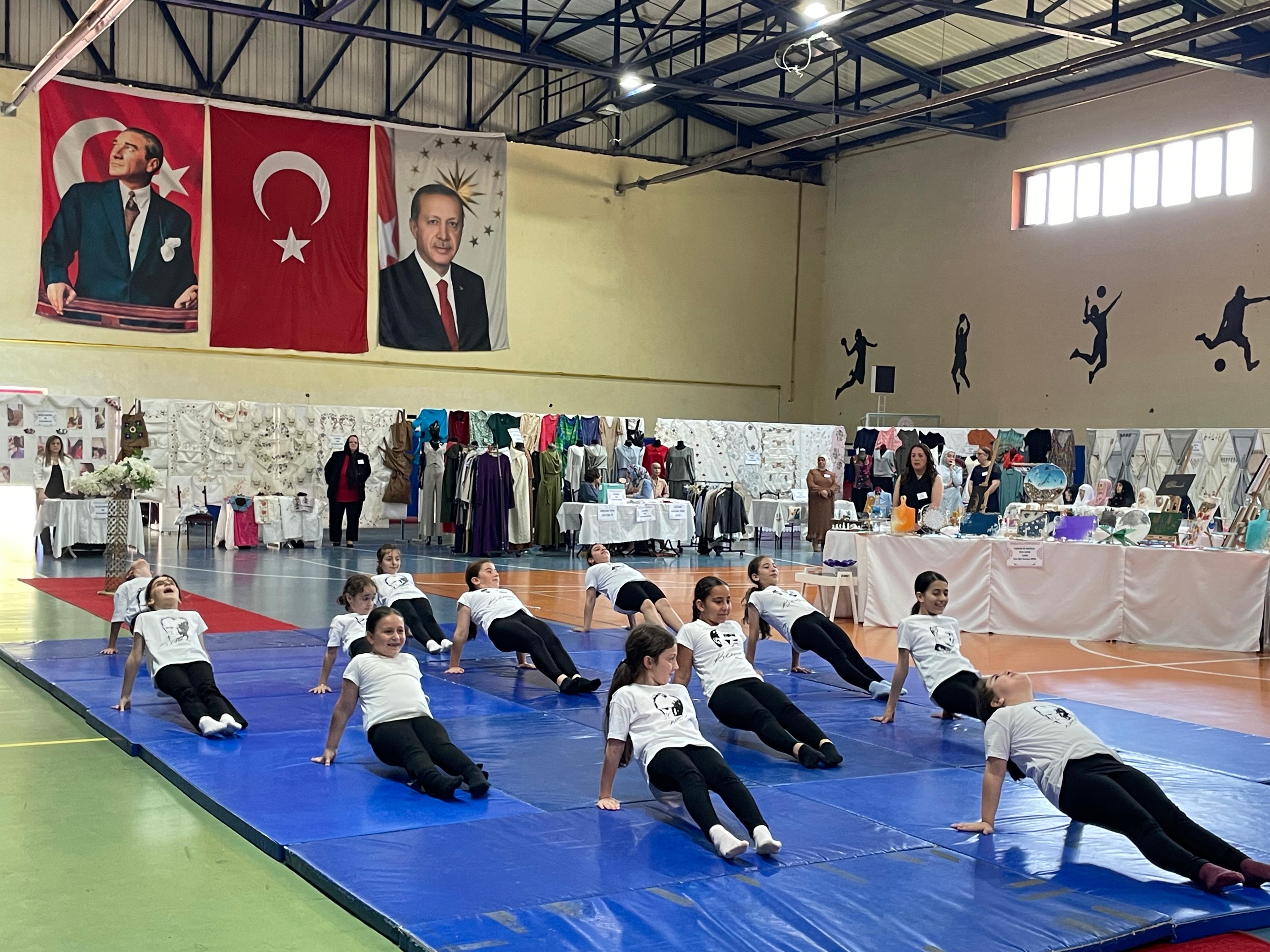 Borçka Halk Eğitim’den Emek Dolu Sergi-5
