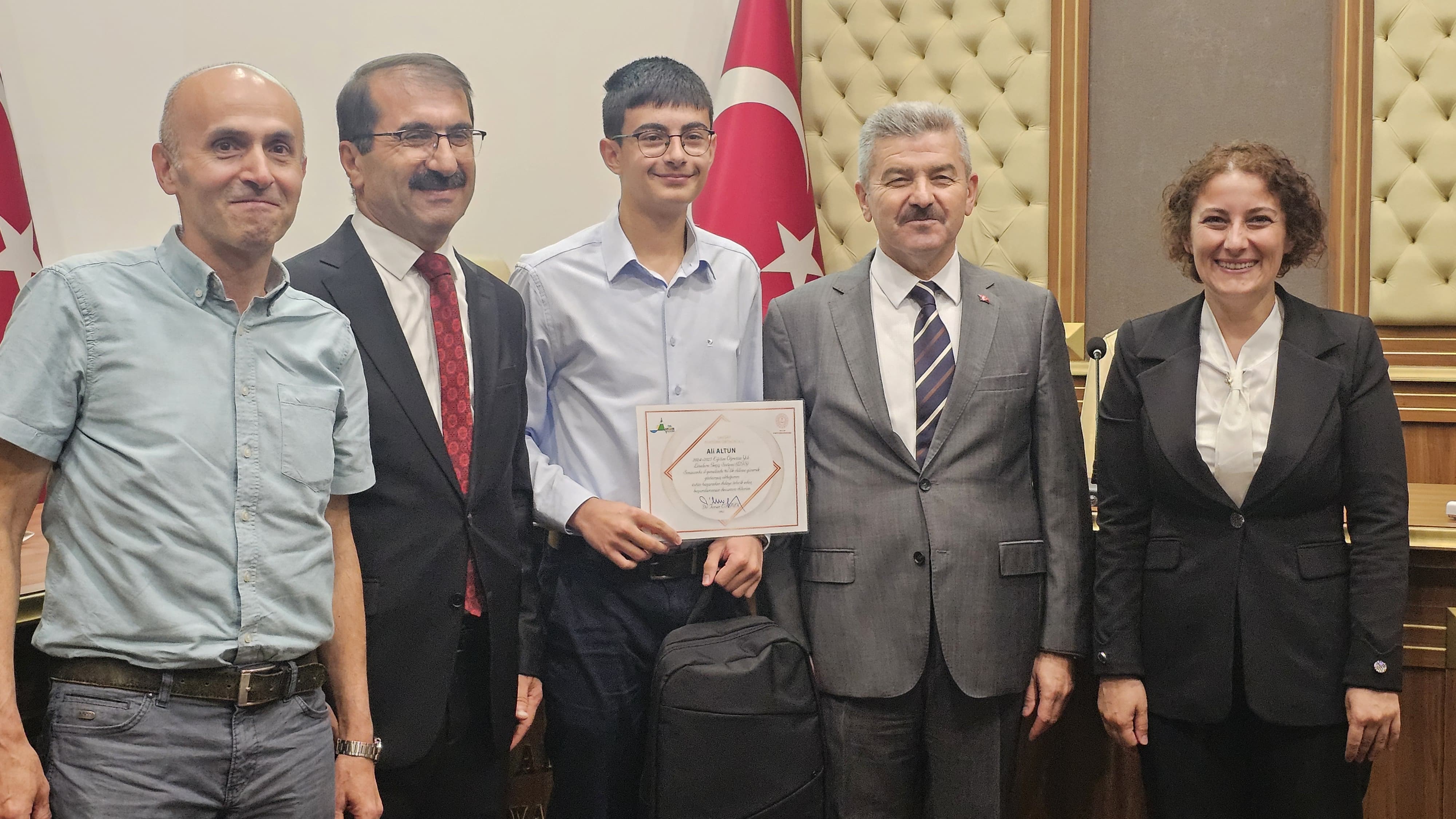 Başarılı Öğrenciler Ödüllendirildi-7