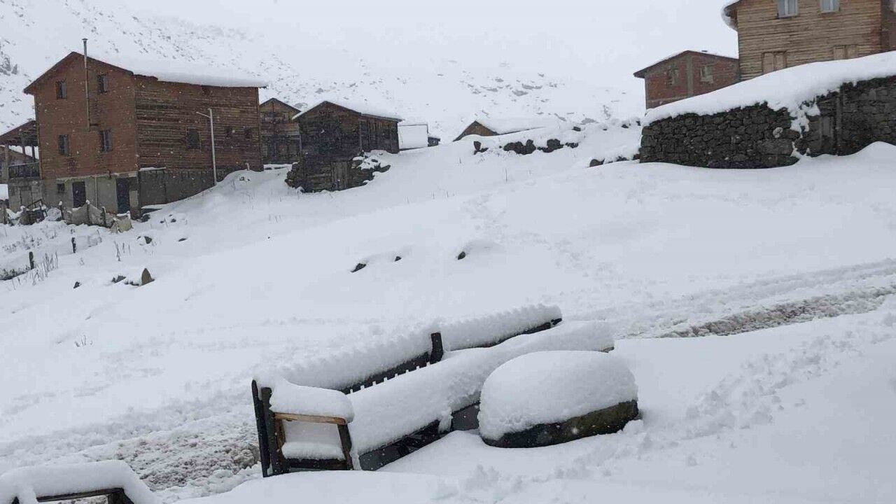 Kaçkar Dağları’nda kar kalınlığı yarım metreye ulaştı