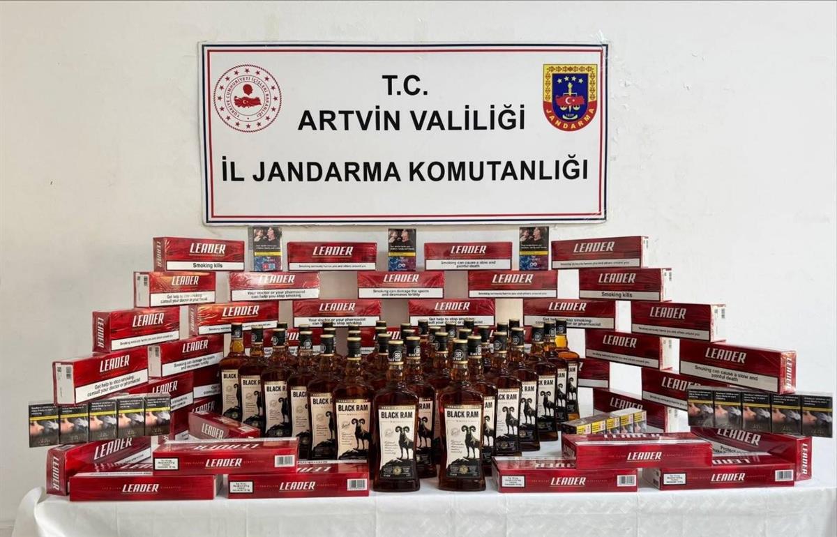 Artvin'de Kaçakçılık Operasyonu 14 Gözaltı (3)