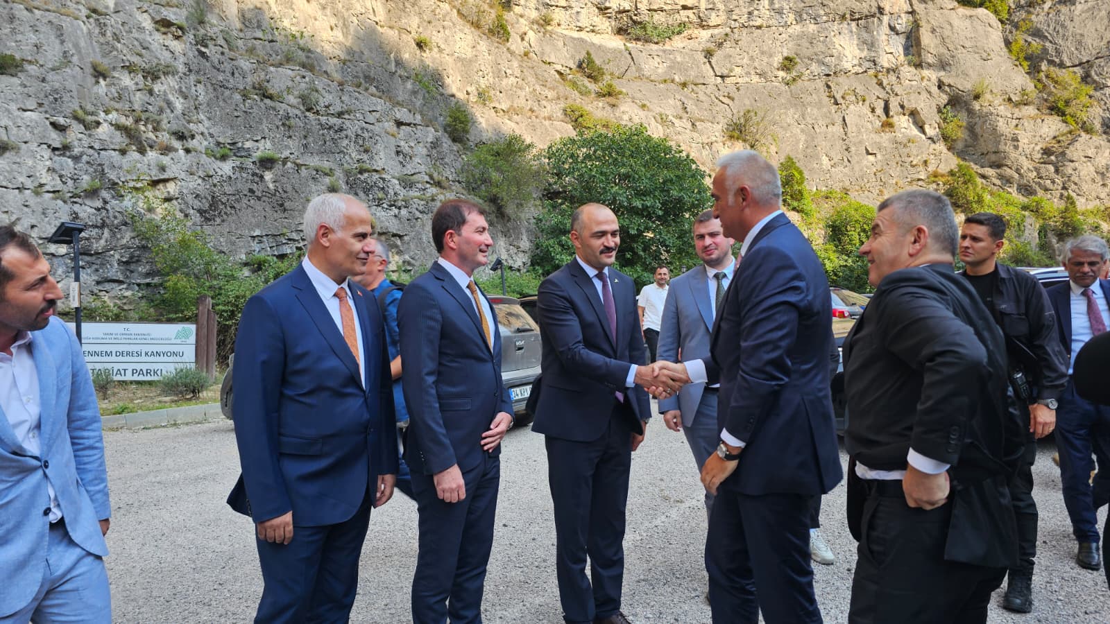 Bakan Ersoy’dan Doğa Harikası Kanyonda İnceleme-2