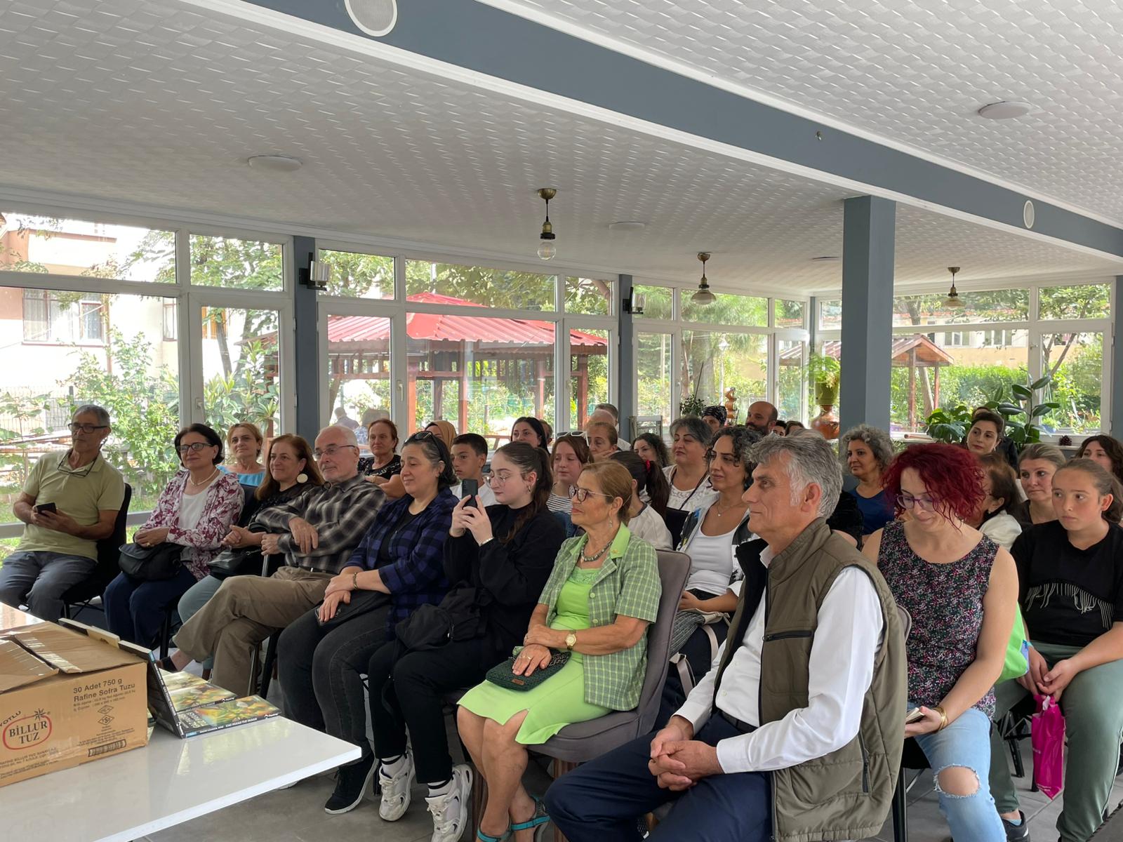 Nazan Uzungül Köse Borçka’da Okurlarıyla Buluştu (1)