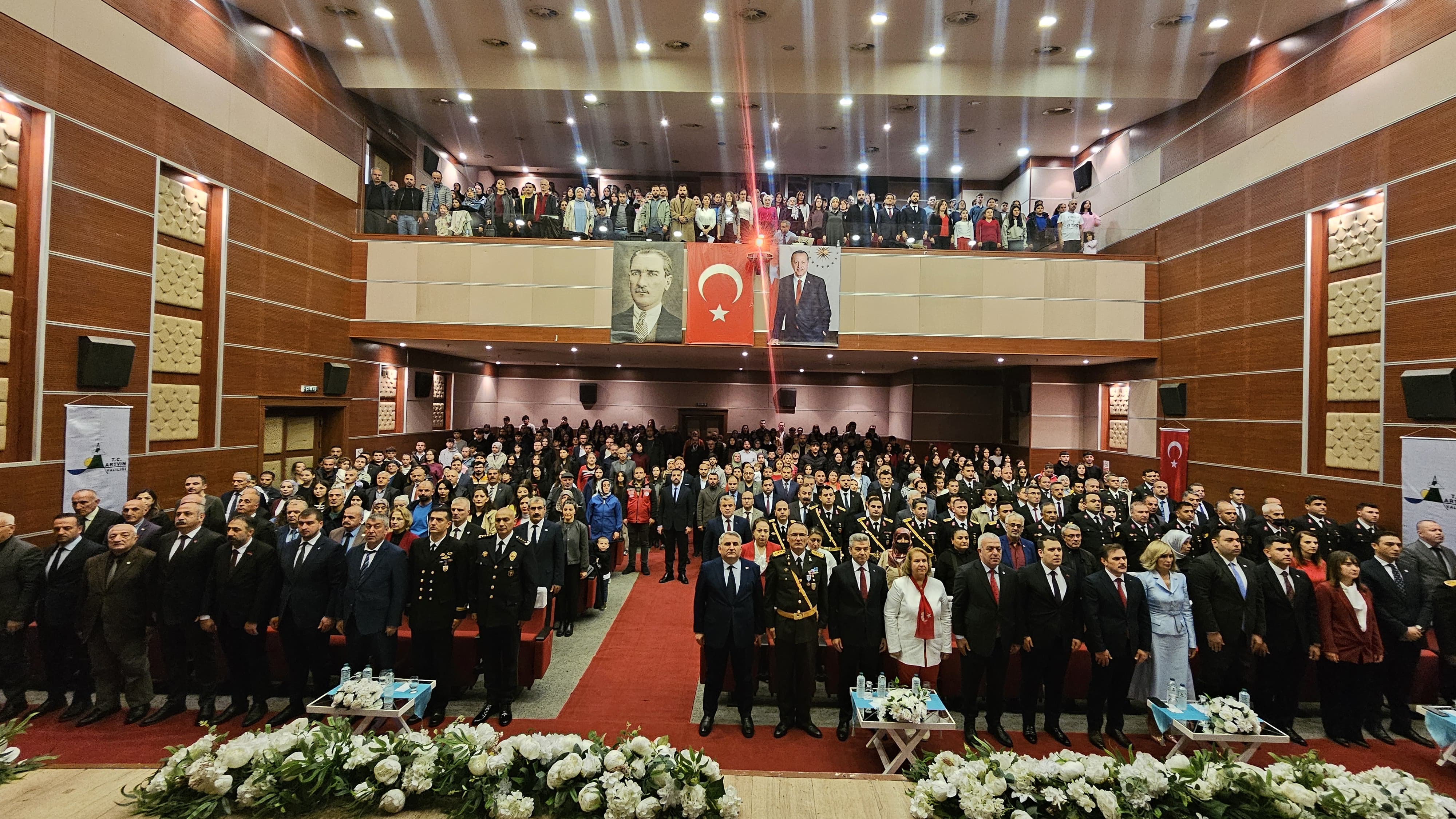 4042B339 5D90 4Ab9 Ab00 Bb54835D0719