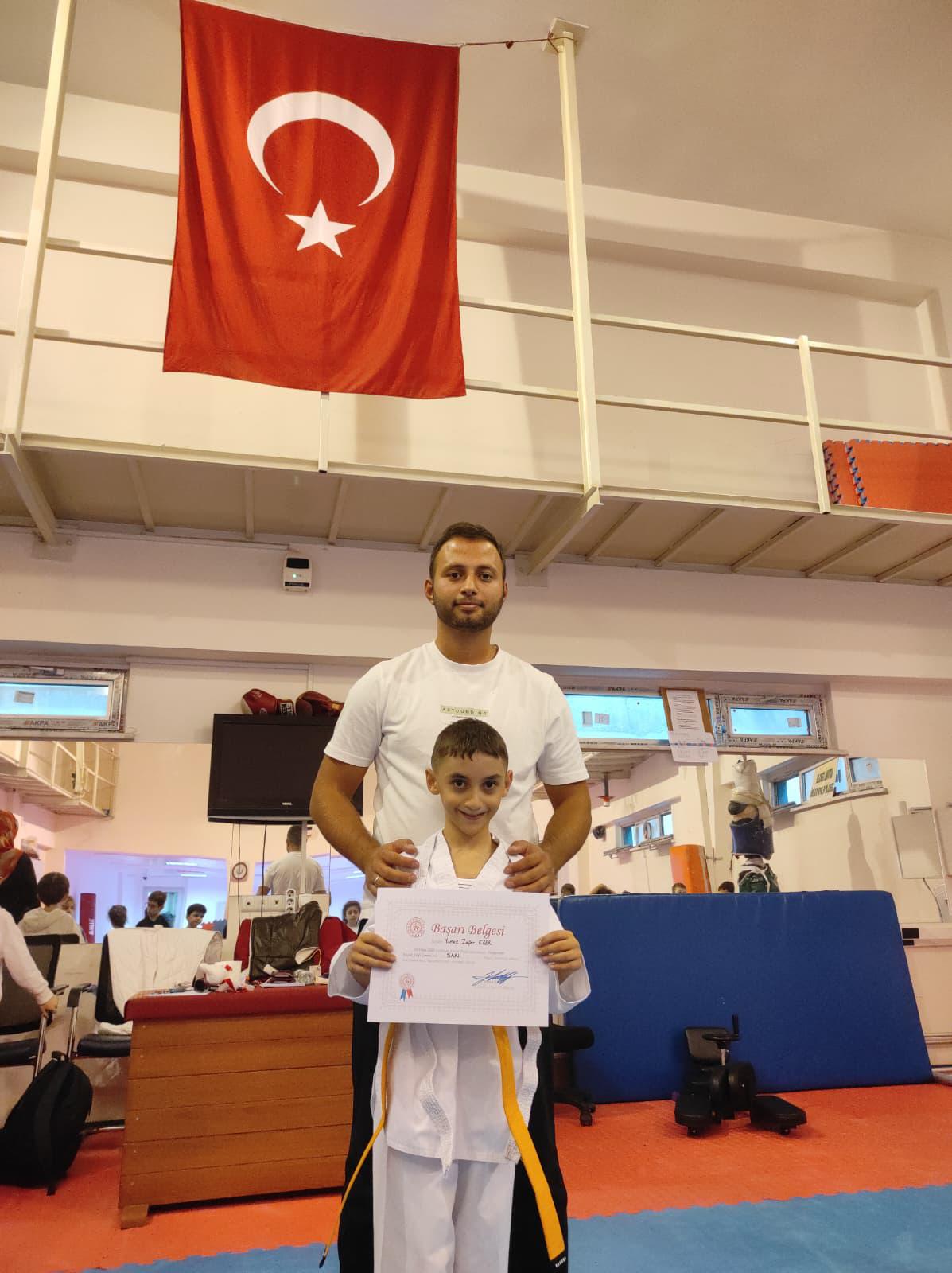 40E73F51 4Bde 4B11 8971 17F4B1B58F6B