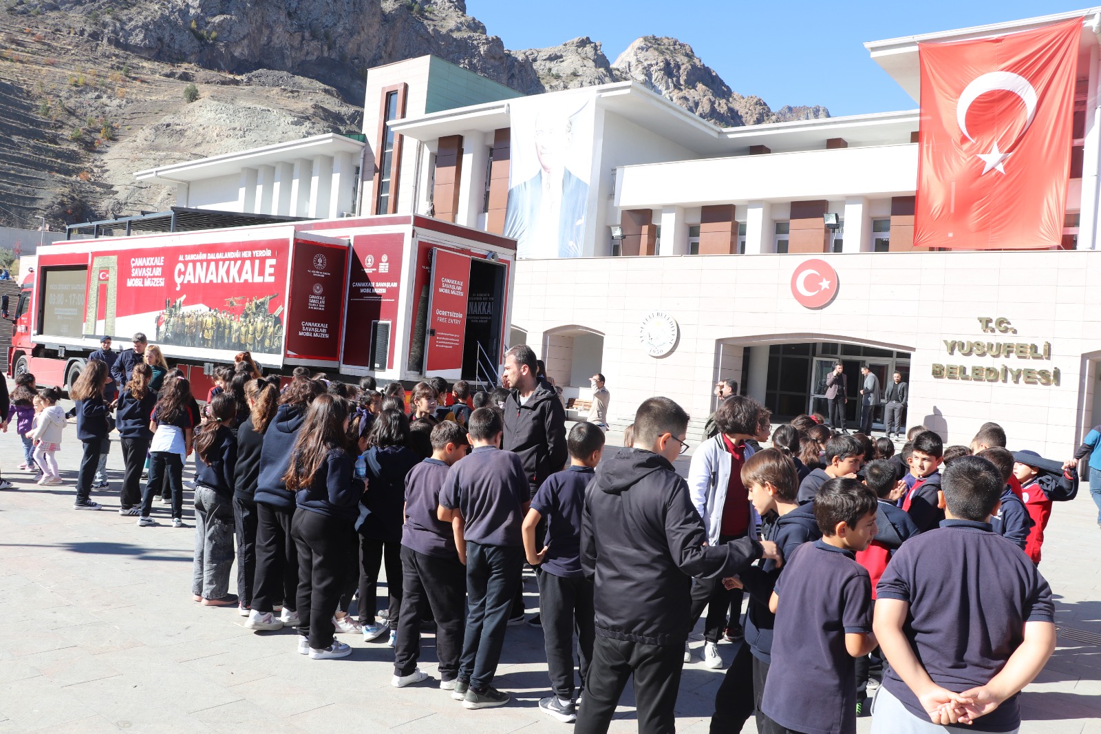 Gezici Müze İlk Gününde Yoğun İlgi Gördü-2