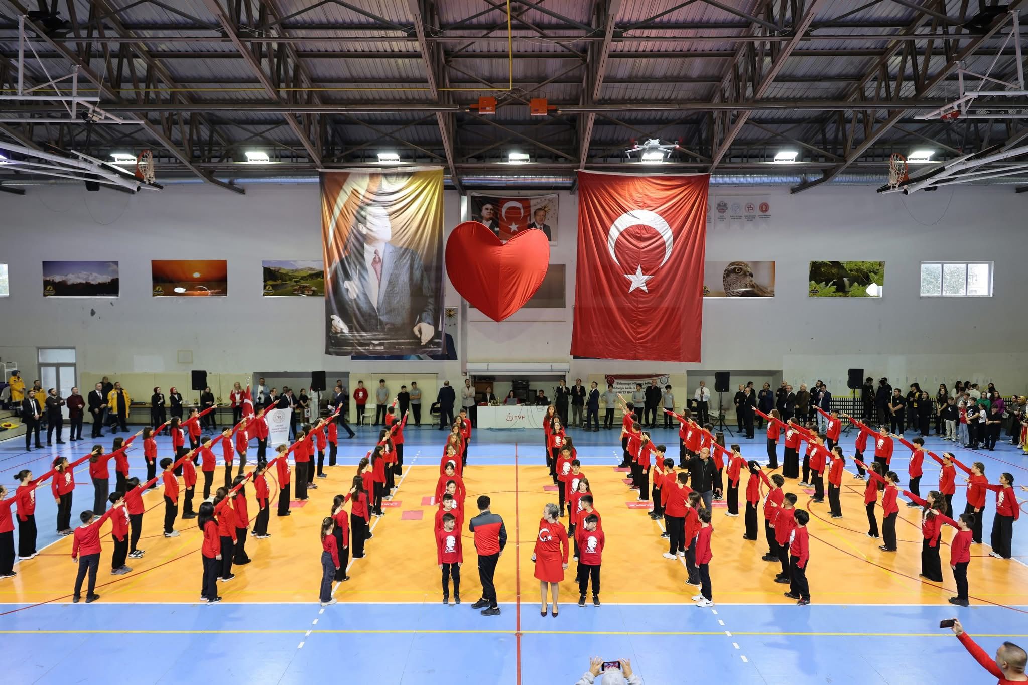 Cumhuriyetin 102. Yılı Arhavi’de Coşkuyla Kutlandı (2)