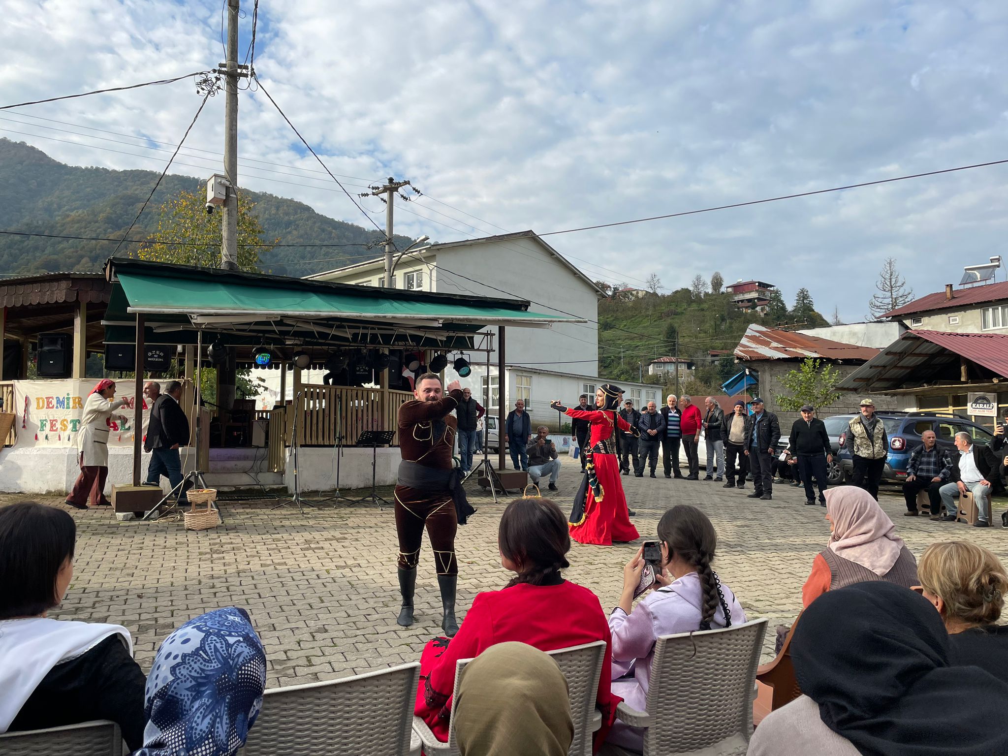 Sanat Rüzgarı Borçka’da Esti (1)