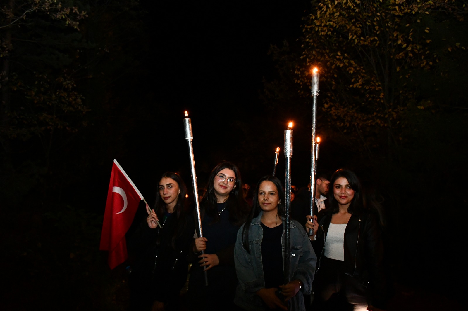 Karanlığı Cumhuriyet’in Işığıyla Aydınlattılar