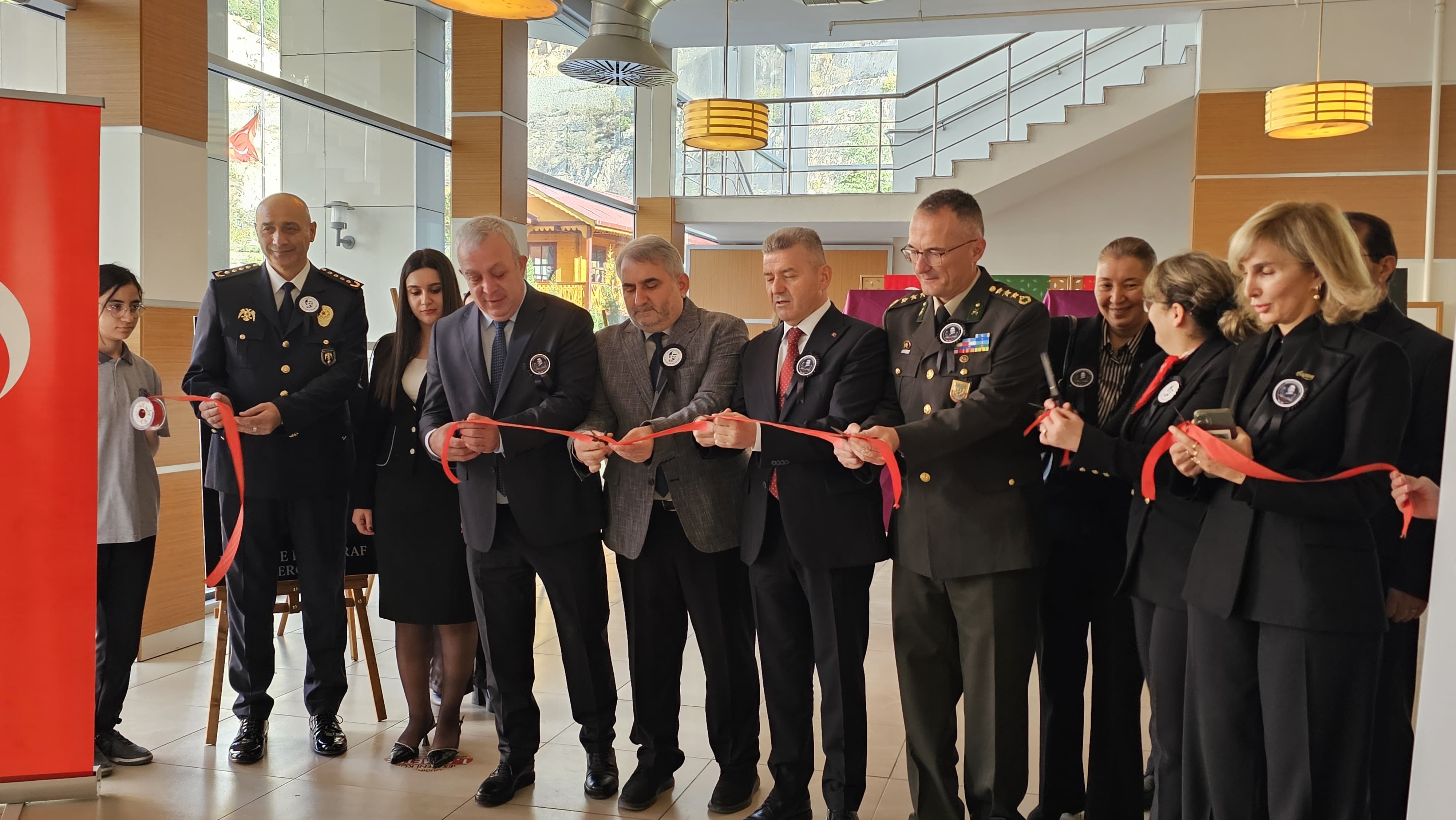 5200C8A4 44C9 4A08 844A C281E9A3E52F