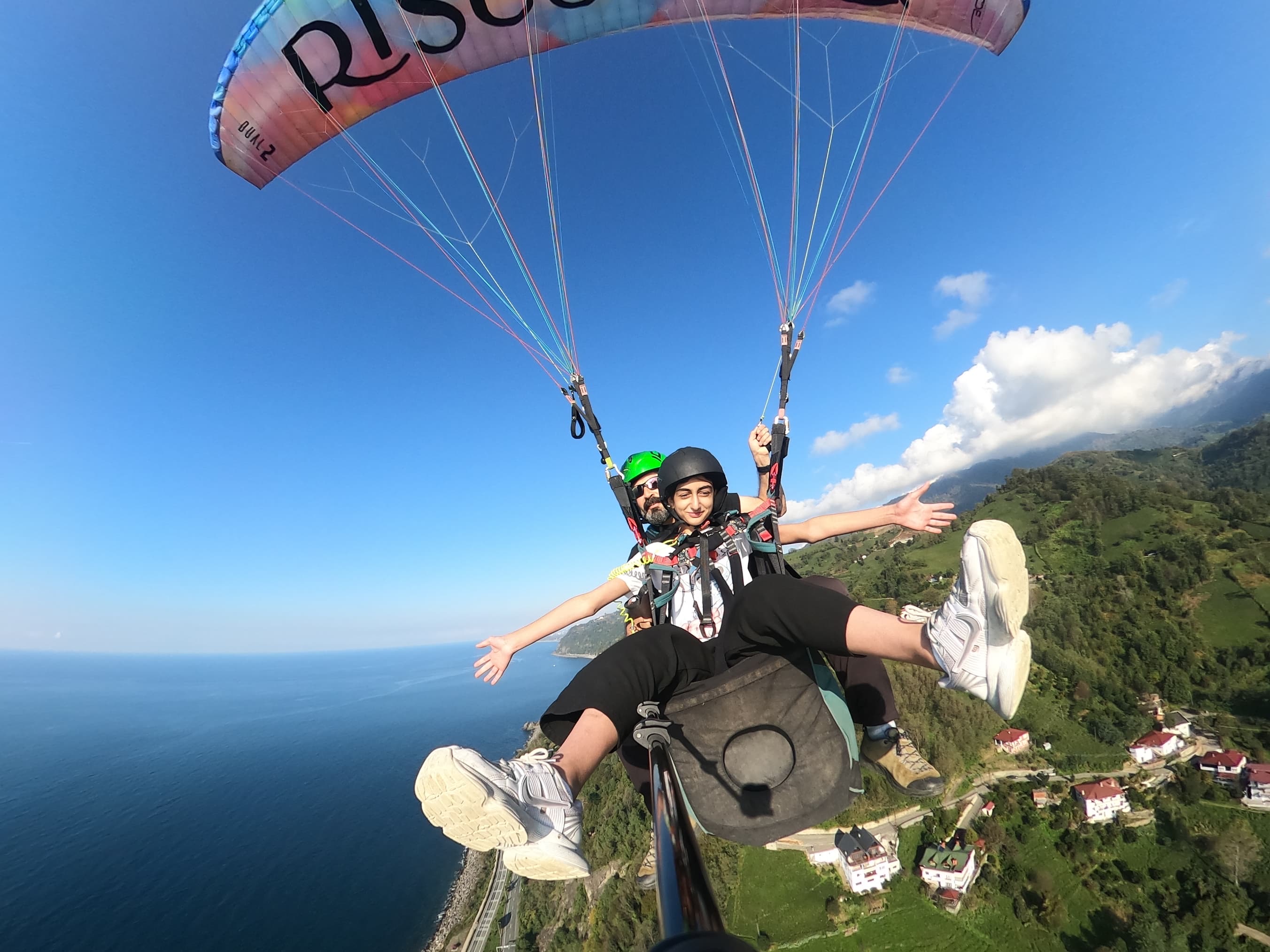 926B2C63 928C 4084 9871 B550B7Ef7574