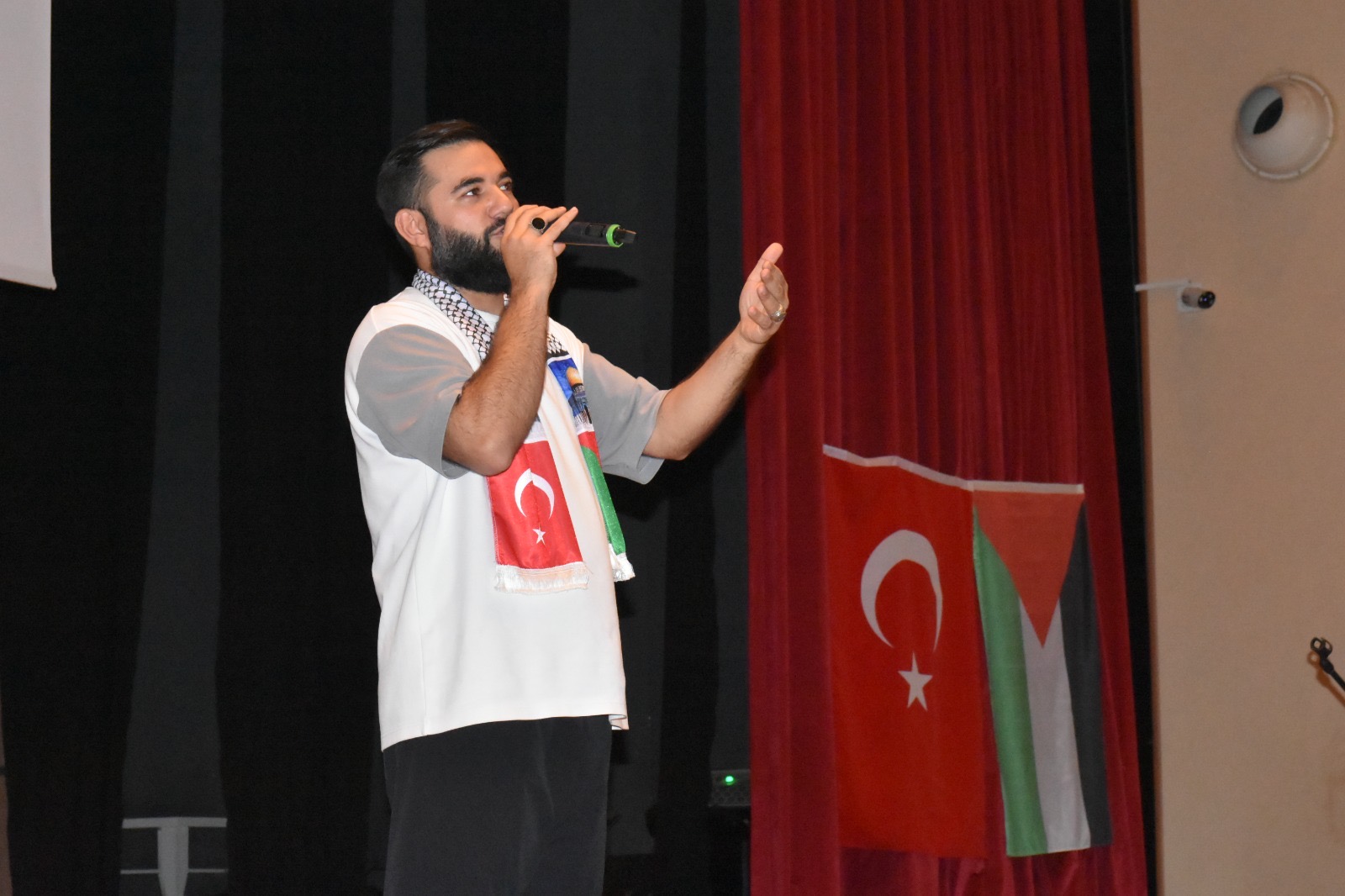 A026B4B5 06F9 4Bad Af8D C68781Cc04B4