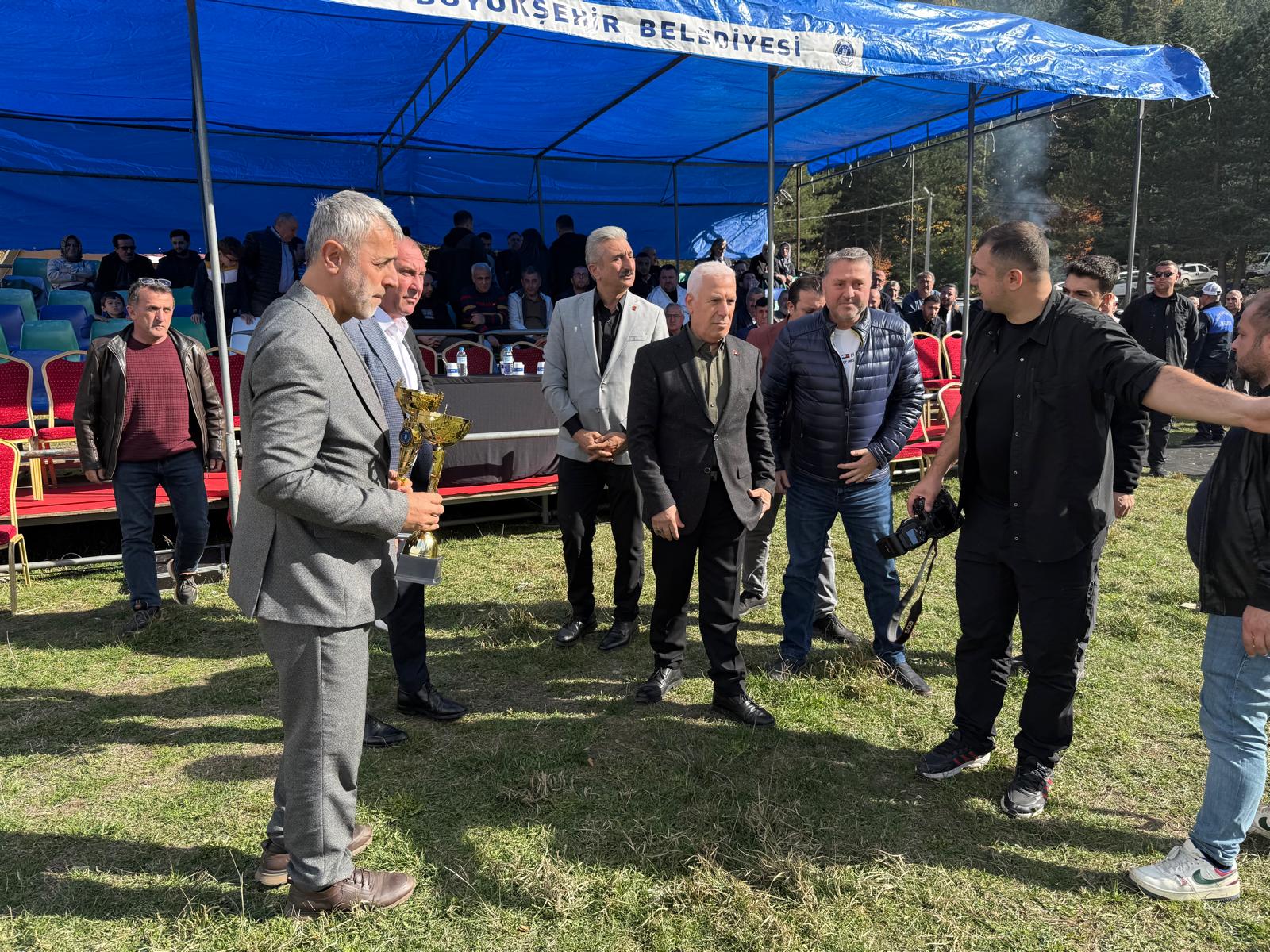 Bursa’da 6. Alaçam Boğa Güreşleri Coşkusu (1)