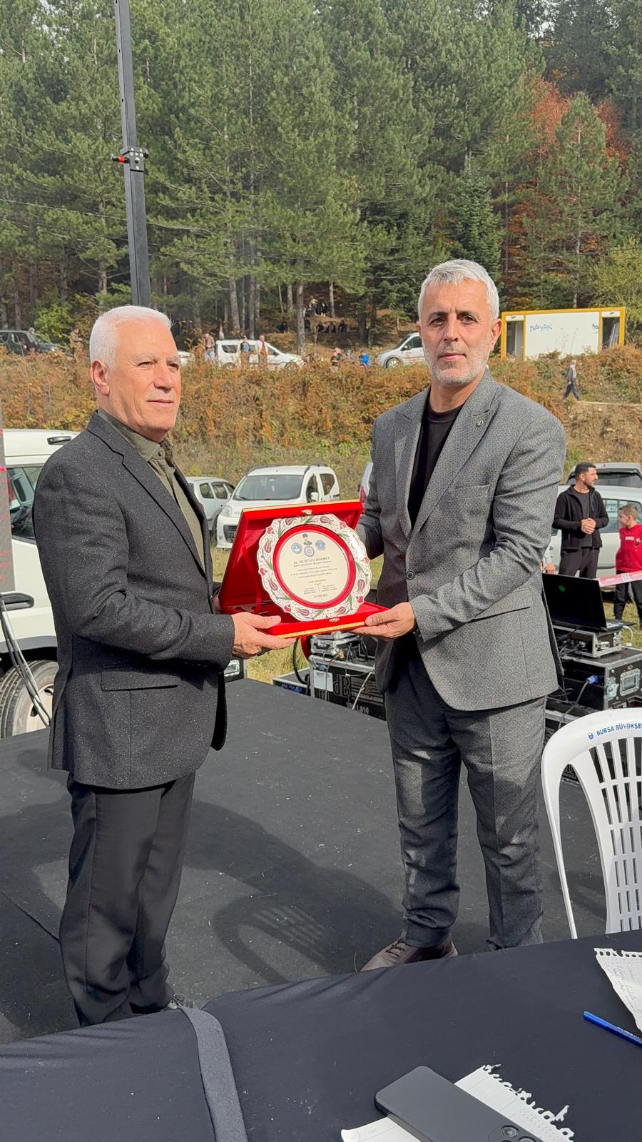 Bursa’da 6. Alaçam Boğa Güreşleri Coşkusu (3)