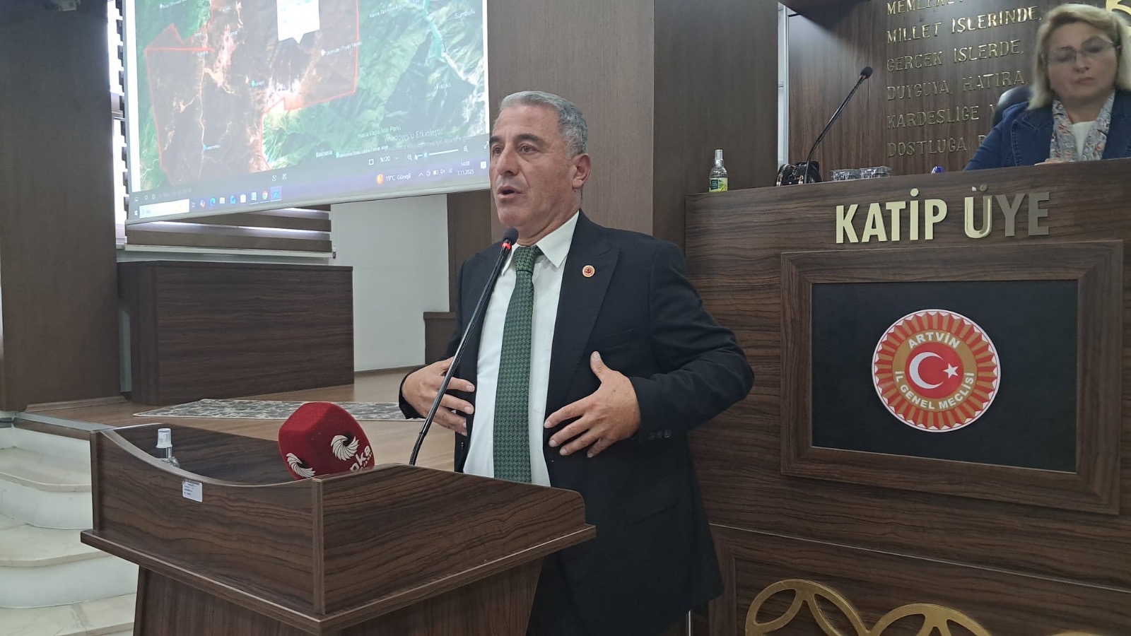 F689646C 4677 49Fb 9044 0B9Dee248495