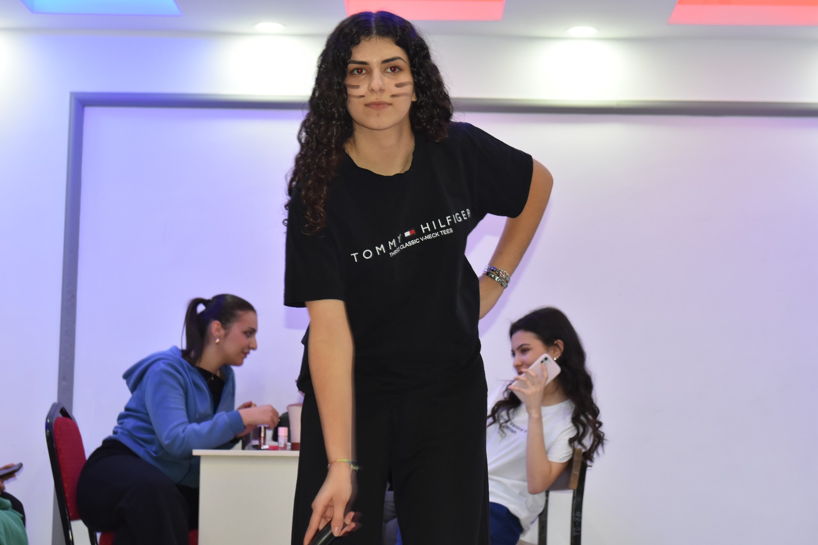 AAL’de Öğretmen Taklitleri Salonu Yıktı Geçti-3