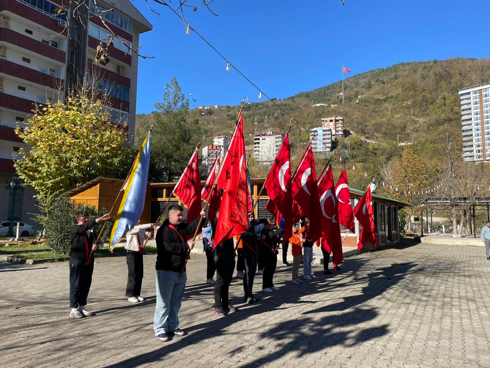 Öğretmenler Günü Kutlamaları Törenle Başladı (1)