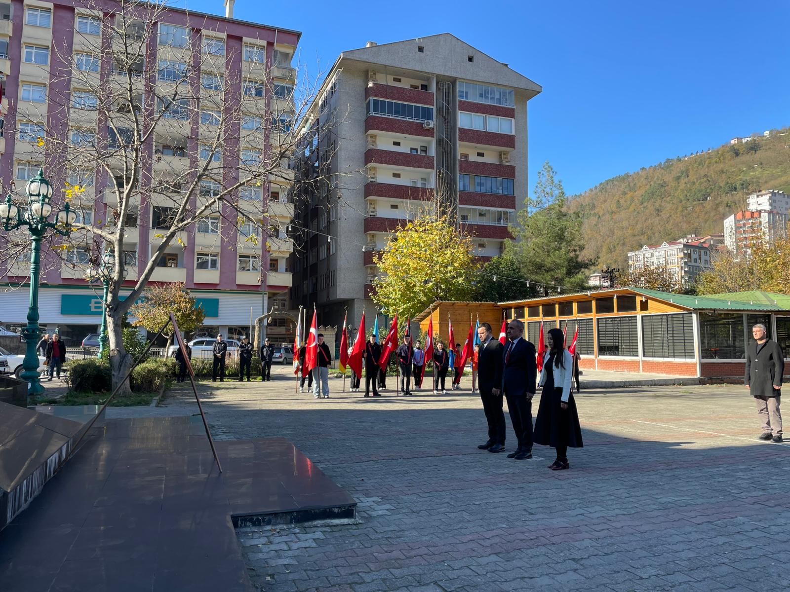 Öğretmenler Günü Kutlamaları Törenle Başladı (3)