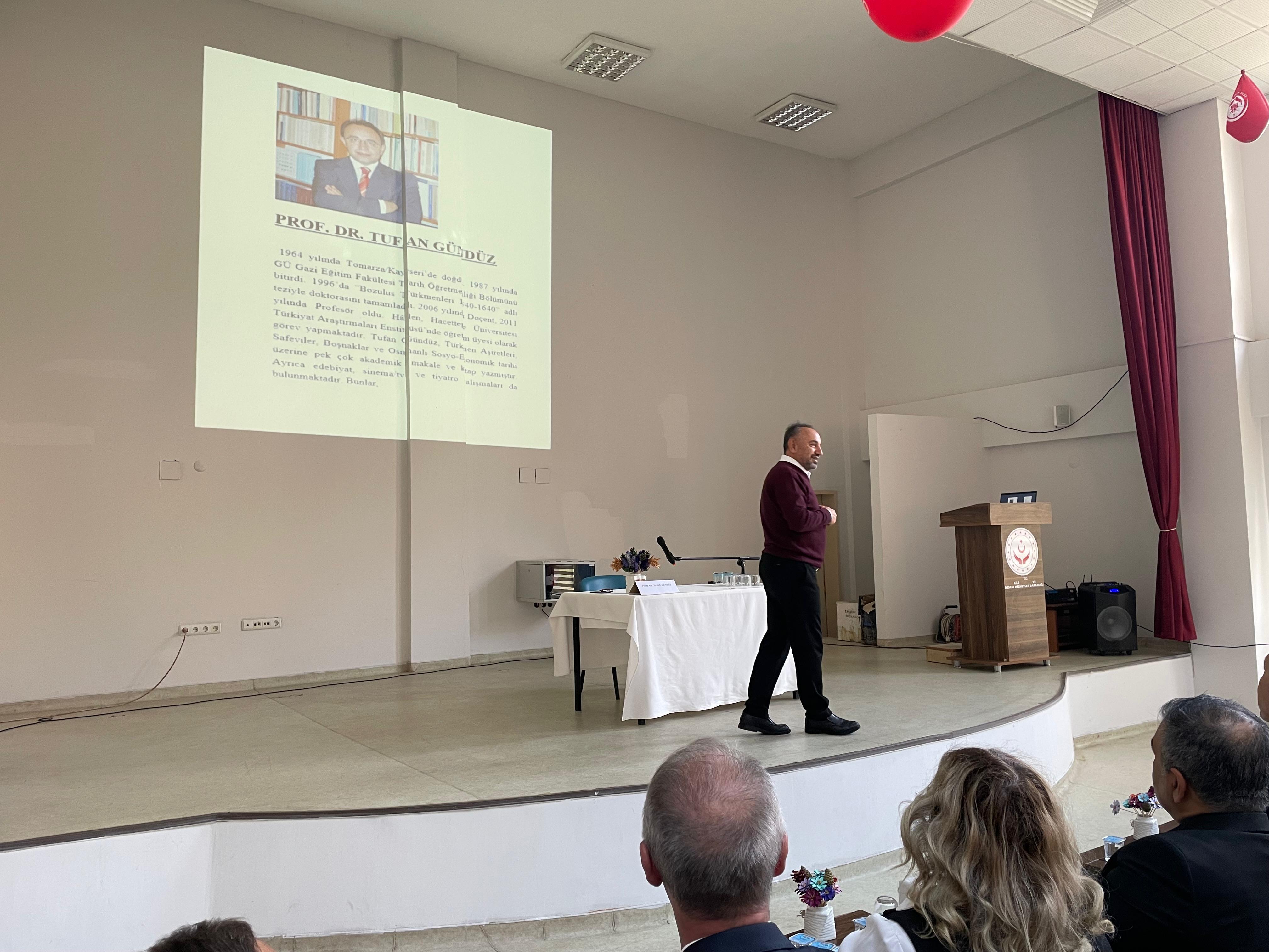 Tufan Gündüz Murgul’da Okurlarıyla Buluştu (1)