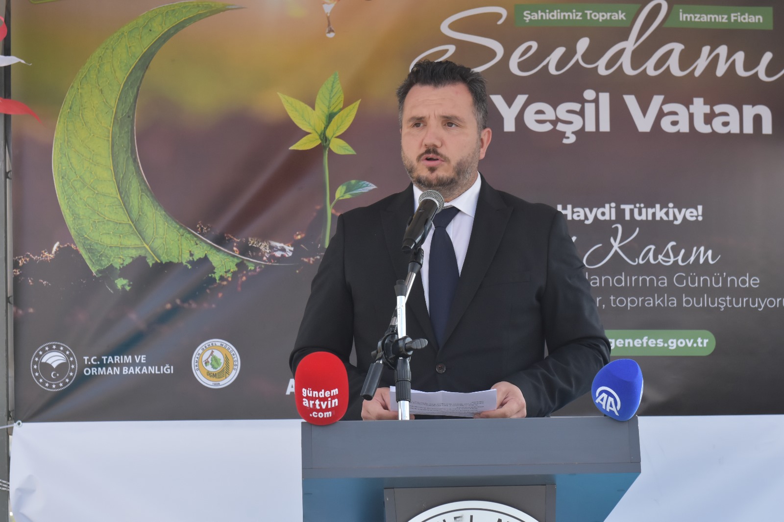 Fidanlar Toprakla Buluşturuldu-3