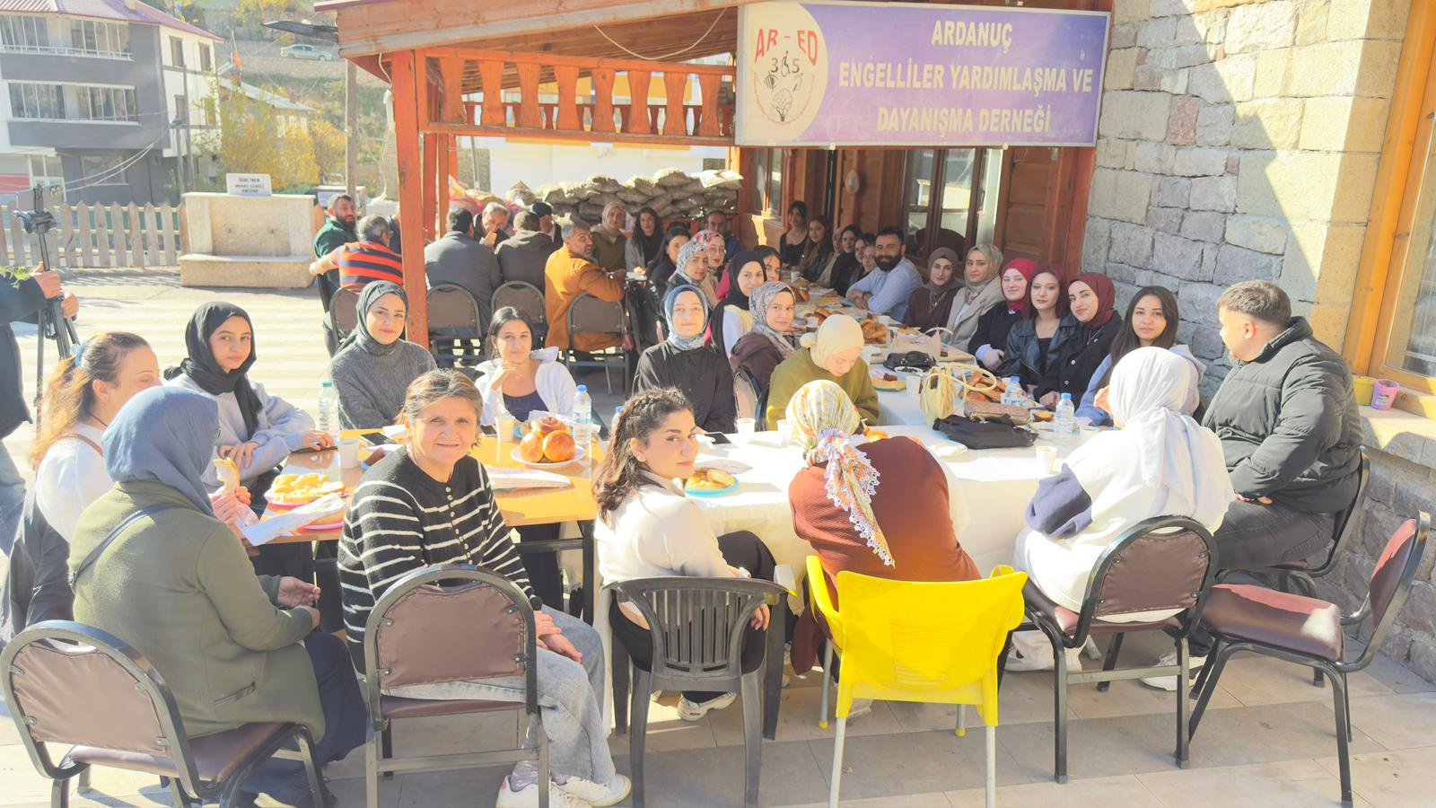 Ardanuç MYO Engelliler Derneği Bir Araya Geldi-2