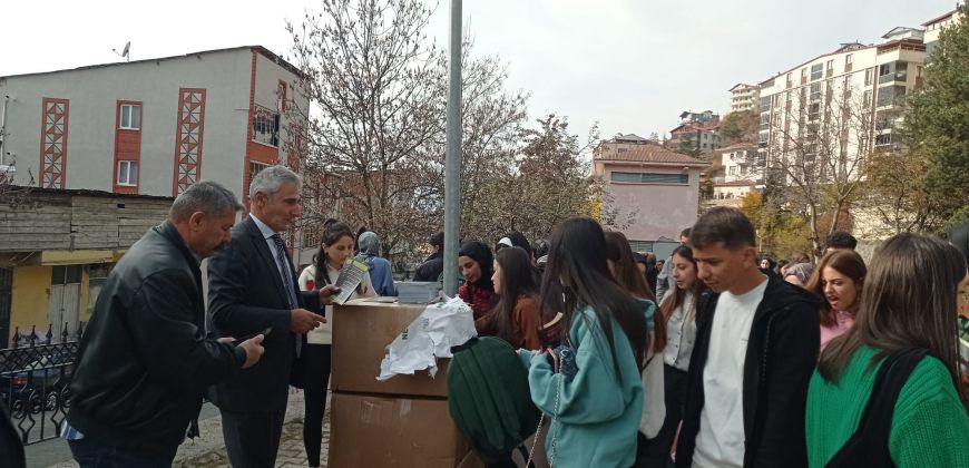 Şavşat Dernekler Federasyonundan Eğitime Anlamlı Destek