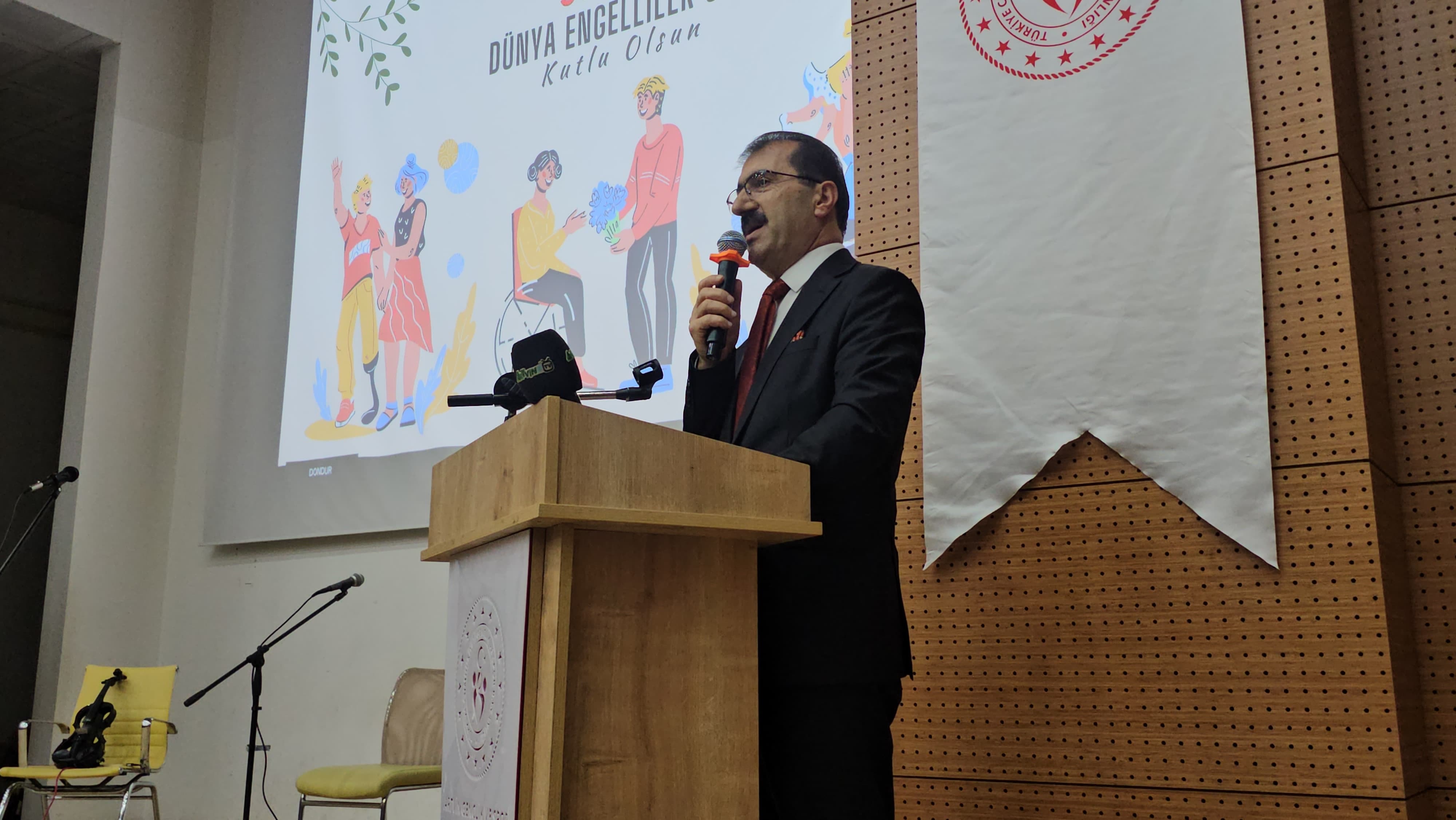 C9207350 A600 403D B3Bb Cdd373C0Bb97