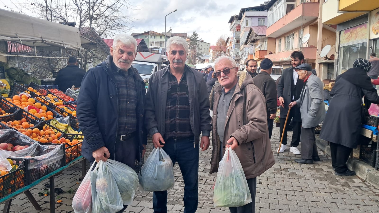 Pazar Fiyatları Emeklileri Ve Pazarcıları Zorluyor (1)