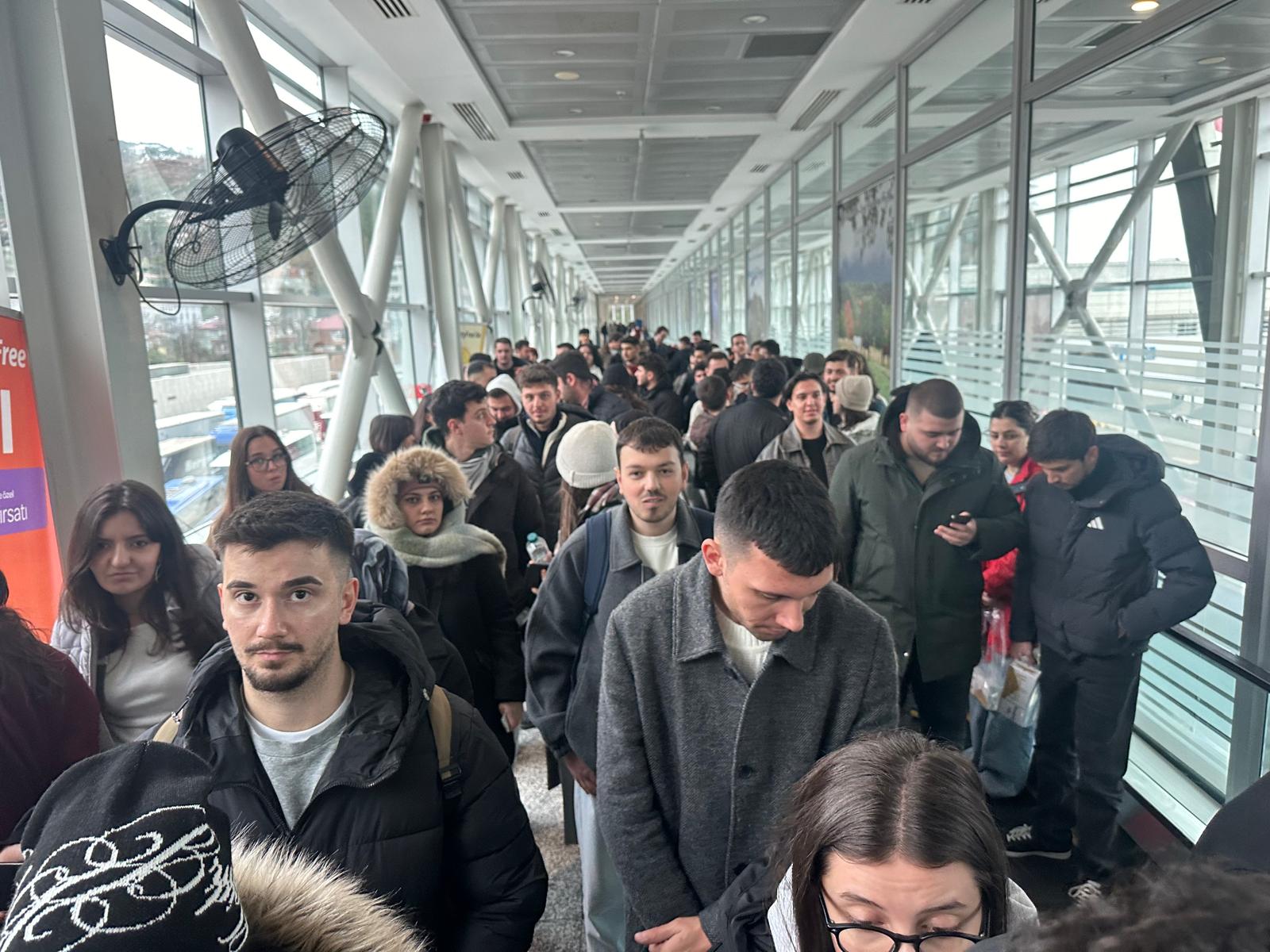 Sarp Sınır Kapısı’nda Yılbaşı Hareketliliği (2)