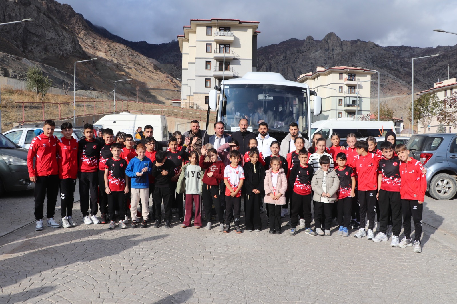 Yusufeli’den Karate’de 32 Madalya (2)