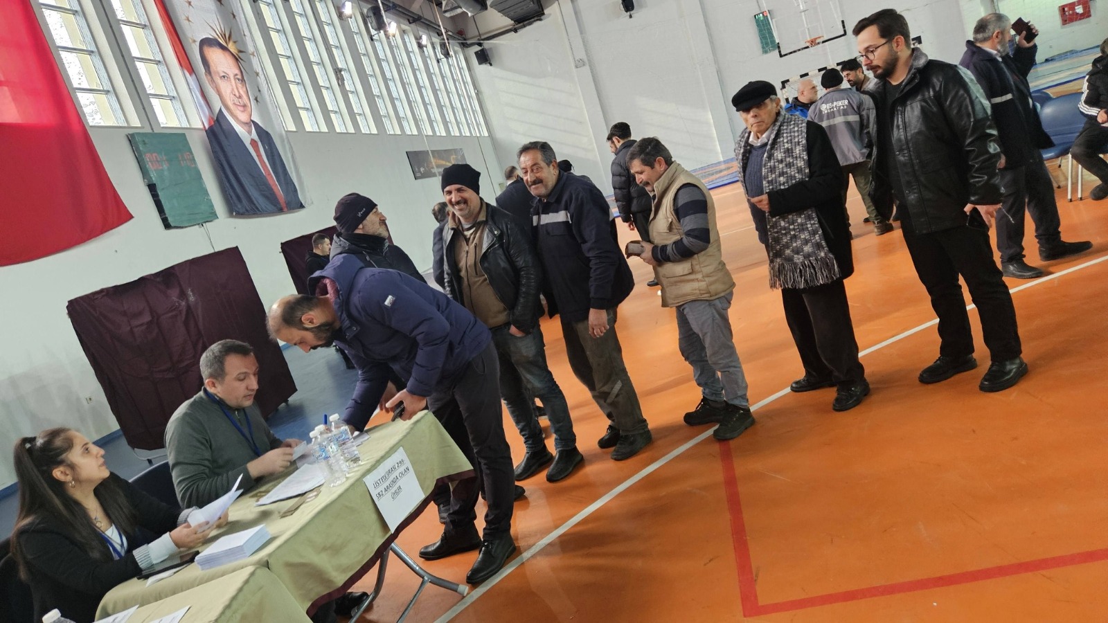 Yusufeli Esnafı Özdemiroğlu ile Yola Devam Dedi-3