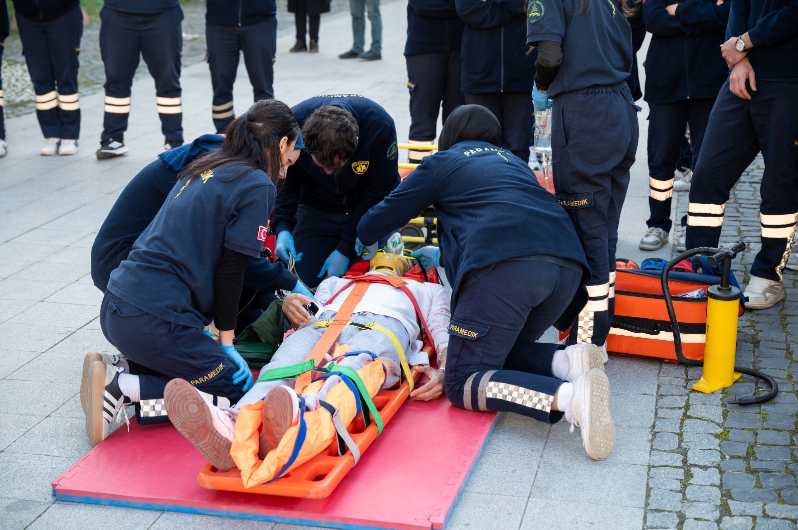 AÇÜ’de Simülasyon Ambulansı Hizmete Girdi 1