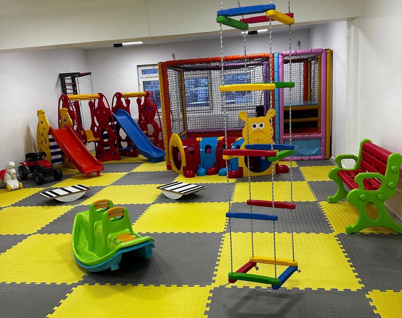 Ardanuç Anaokulu’nda Kapsamlı Tadilat Çalışmaları Tamamlandı (2)