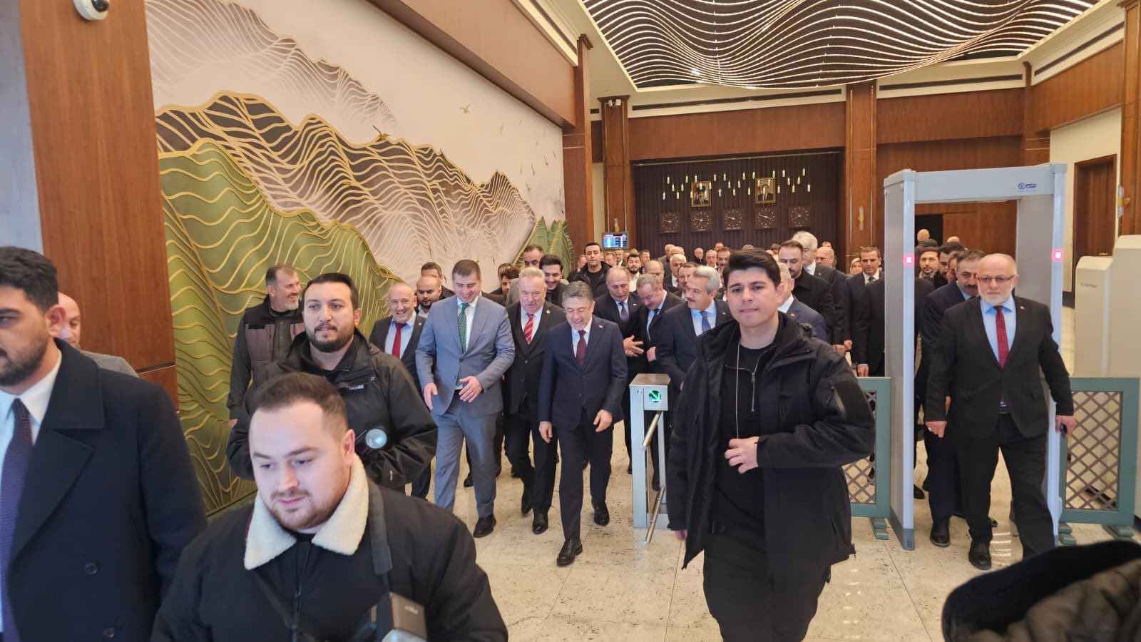 Bakan Yumaklı Rize Artvin Havalimanı’nda Karşılandı (3)