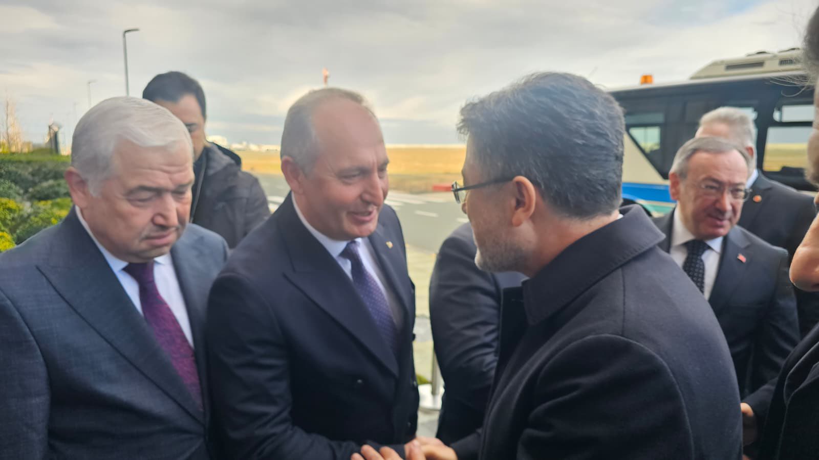 Bakan Yumaklı Rize Artvin Havalimanı’nda Karşılandı (4)