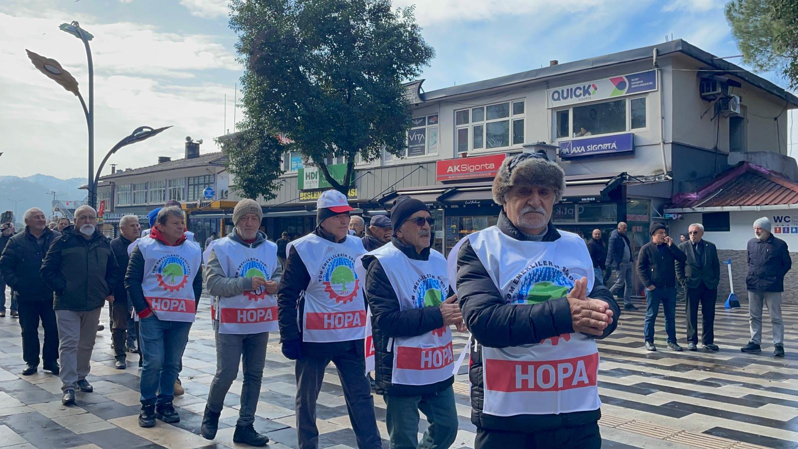 Emeklilerden Zam Ve Hak Talebi (1)