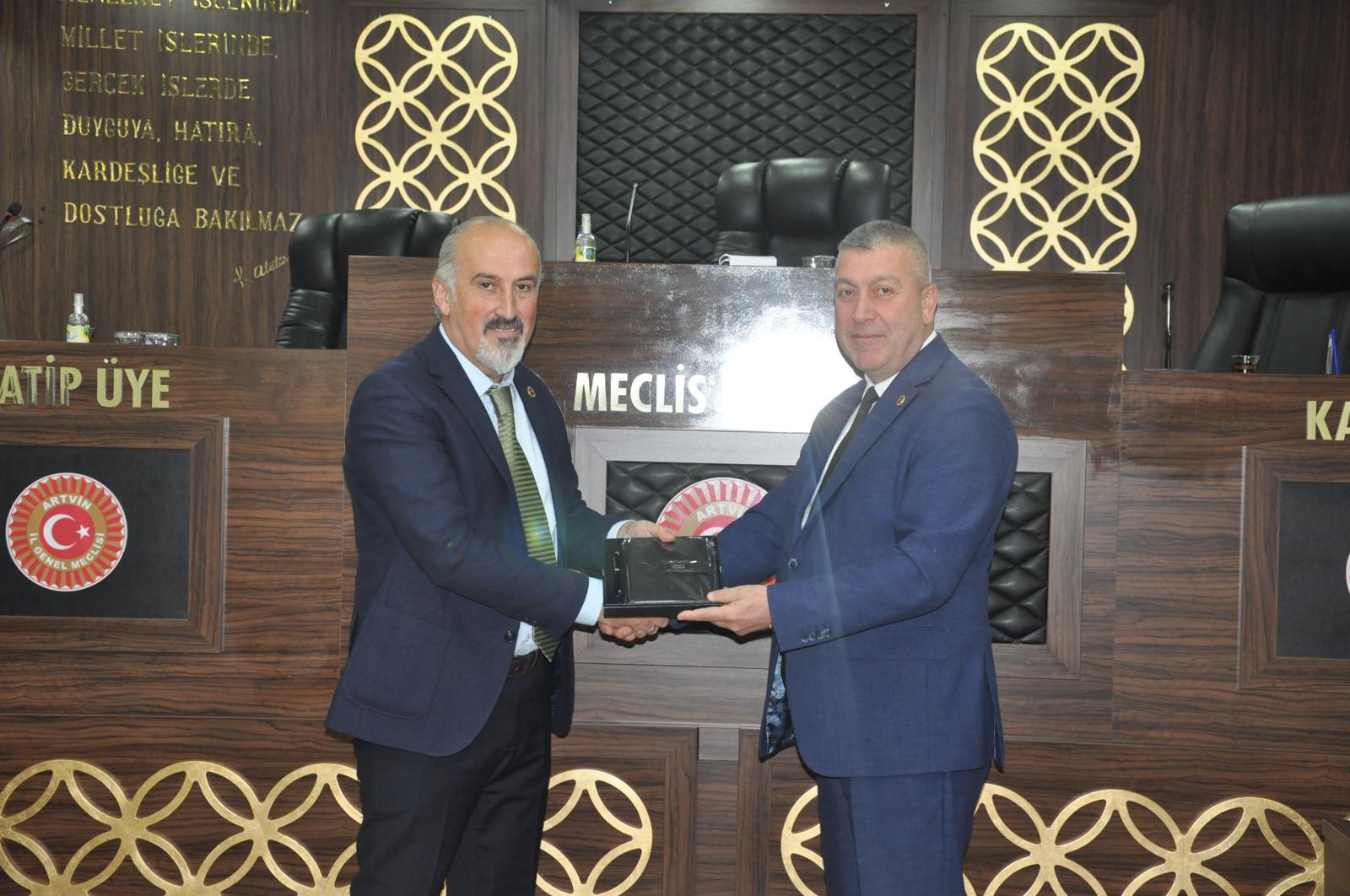 Makar’dan Meclis Üyelerine Yeni Yıl Hediyesi (4)