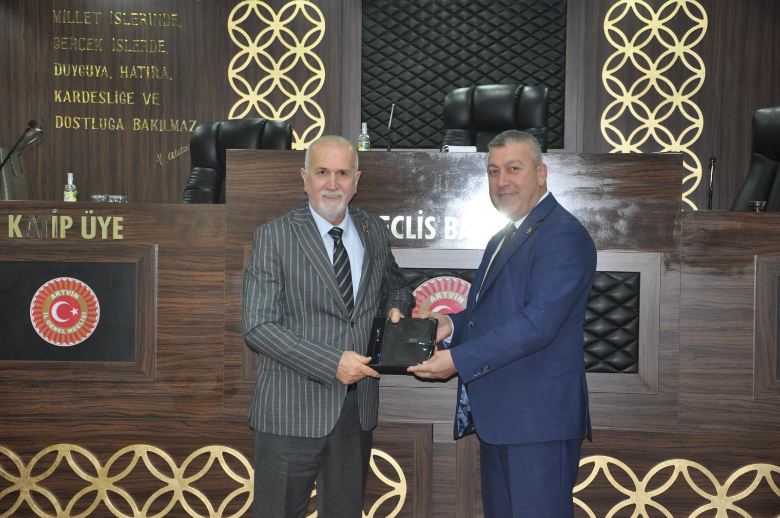 Makar’dan Meclis Üyelerine Yeni Yıl Hediyesi (5)