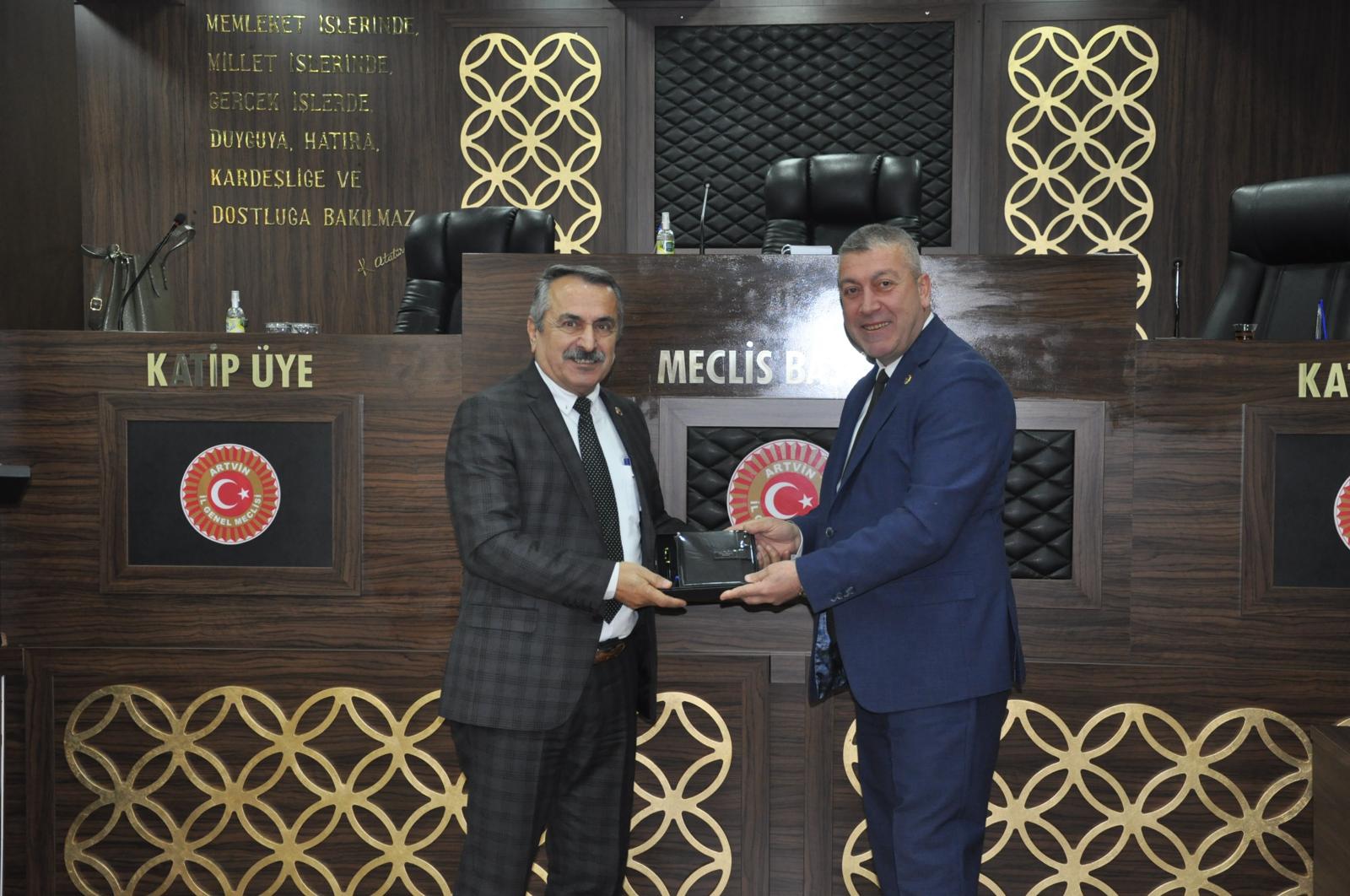 Makar’dan Meclis Üyelerine Yeni Yıl Hediyesi (6)