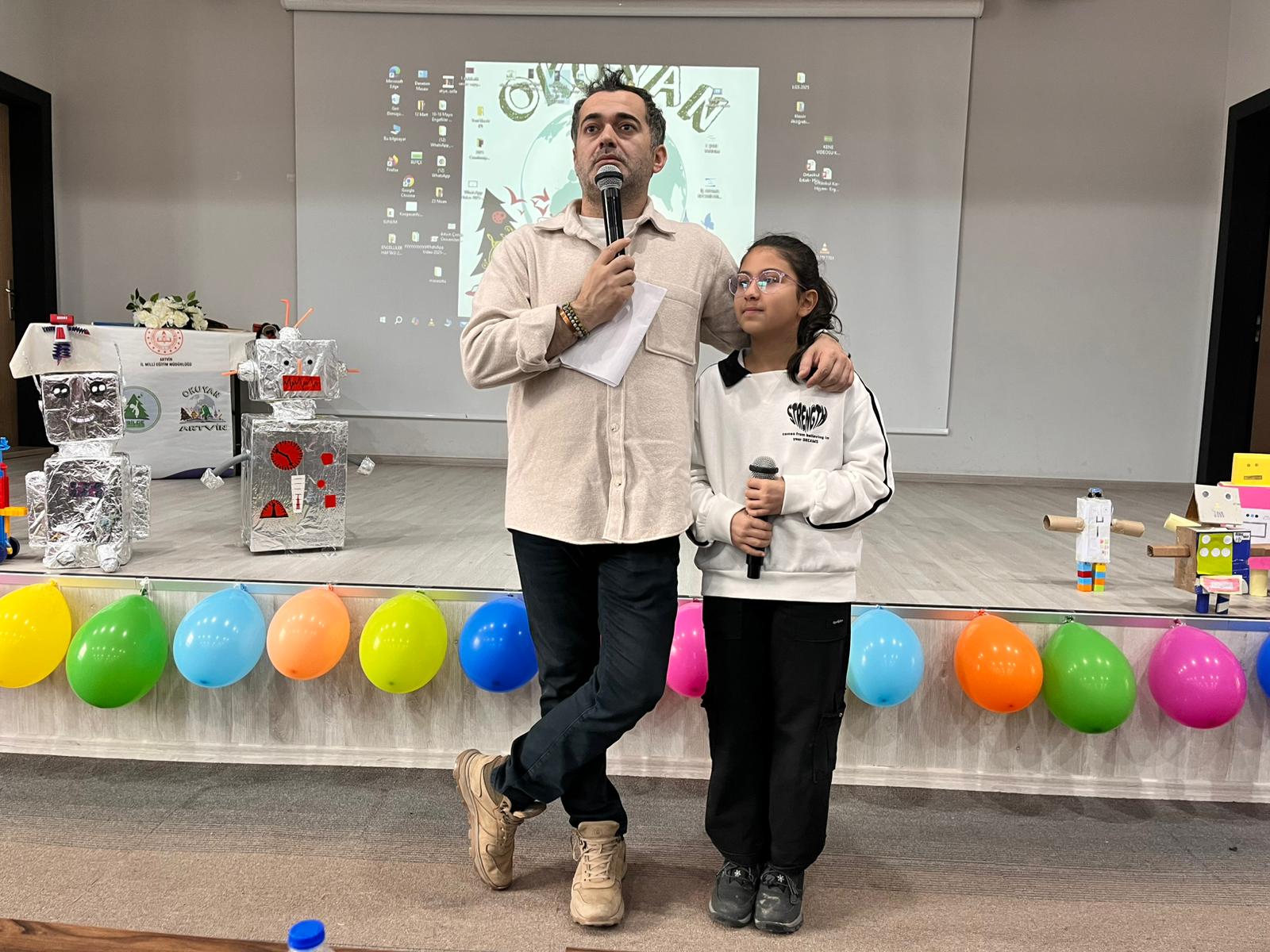 Yazar Faruk Yıldız Artvin’de Öğrencilerle Buluştu (4)