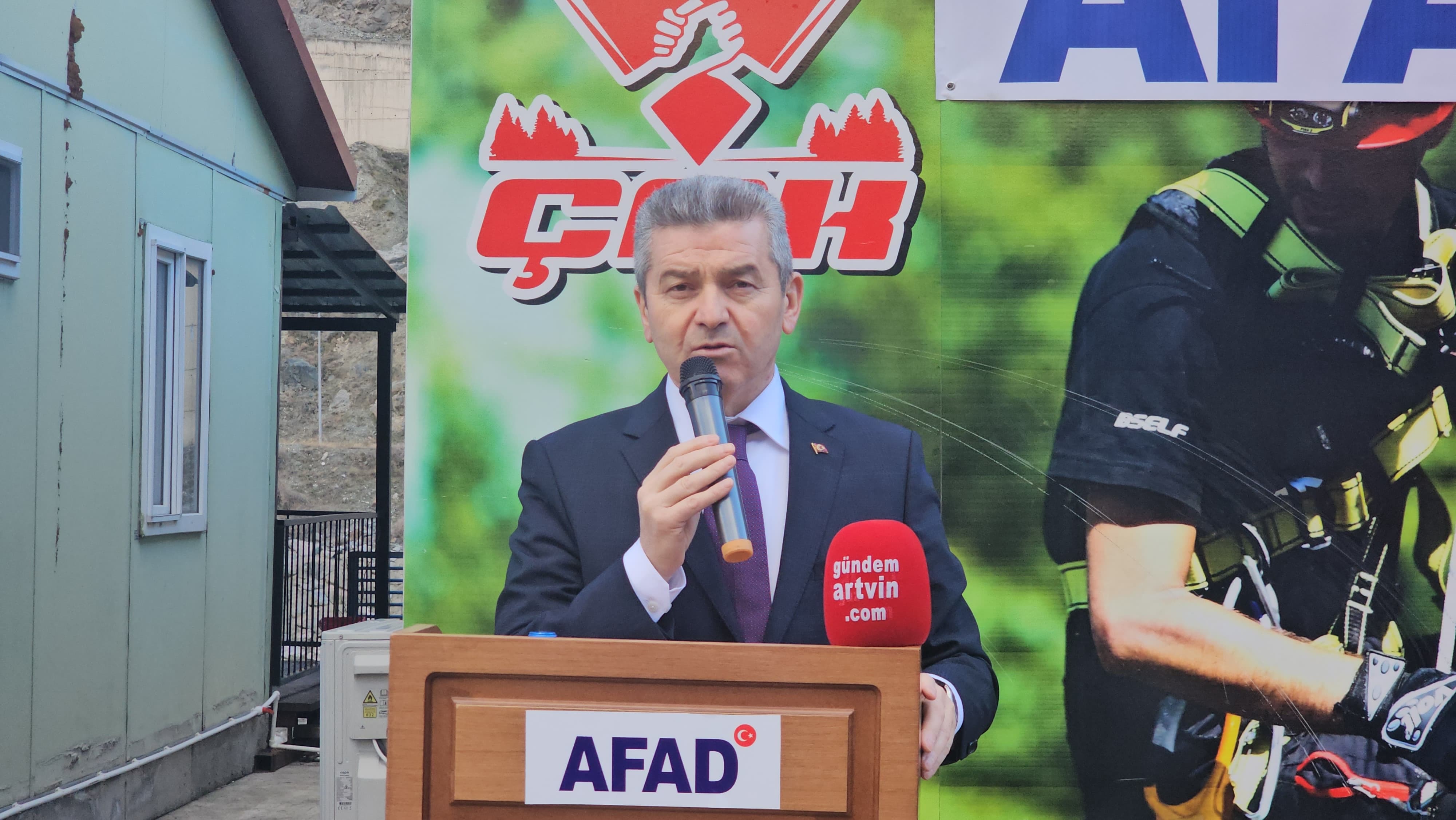 2A1201Ad 7585 4A2D Af1B 4A16Ef452D05