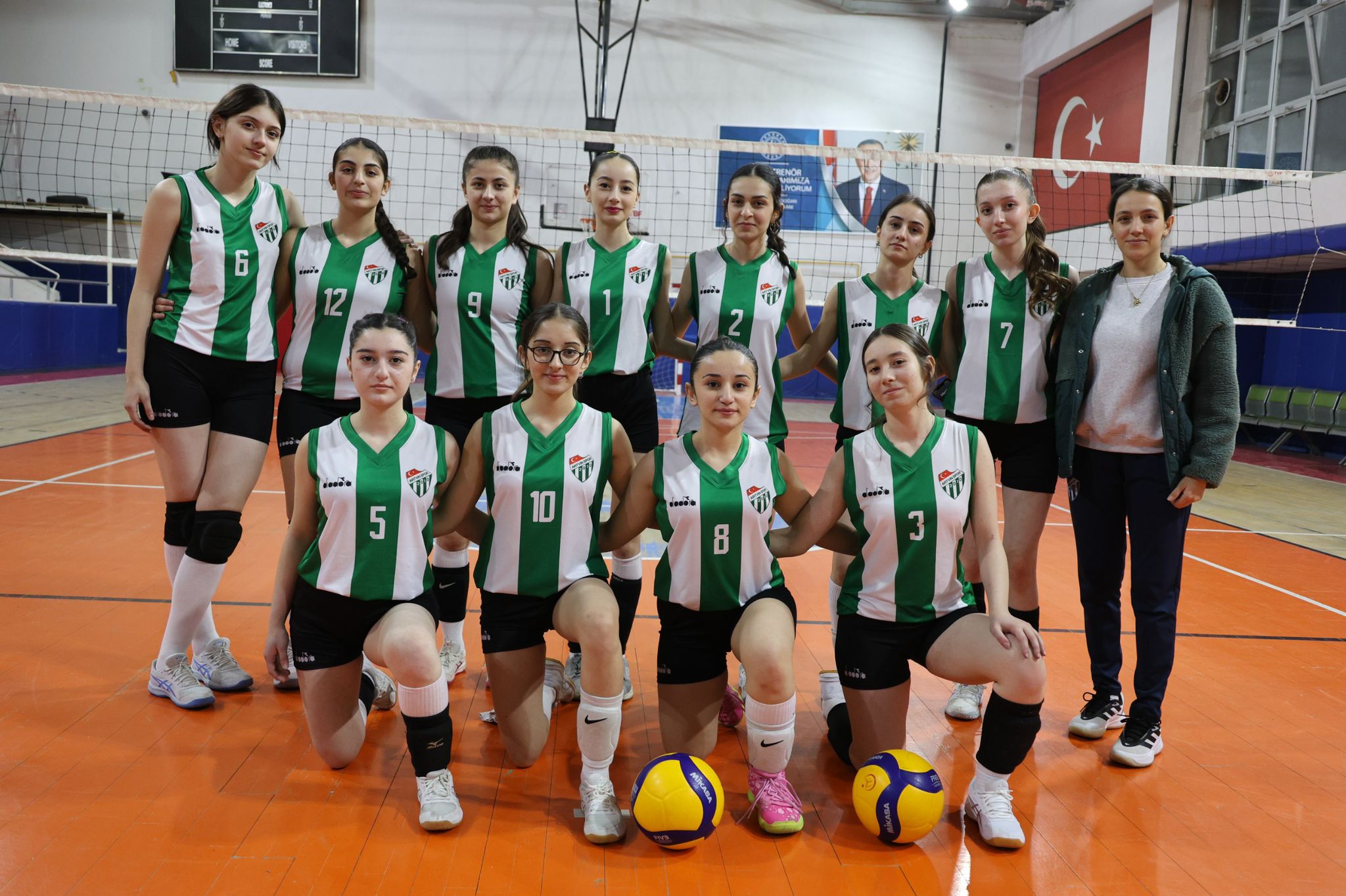Artvinspor Voleybol Altyapısıyla Parlıyor (2)