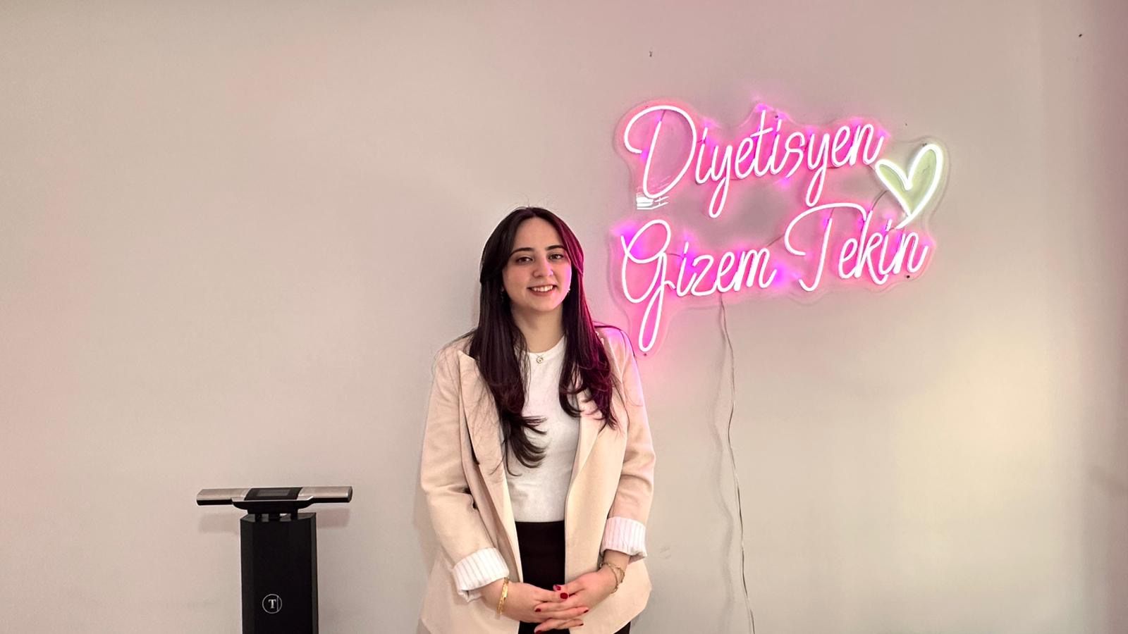 B7474F98 1F28 45A5 Bce4 5884E8Ca8F3B