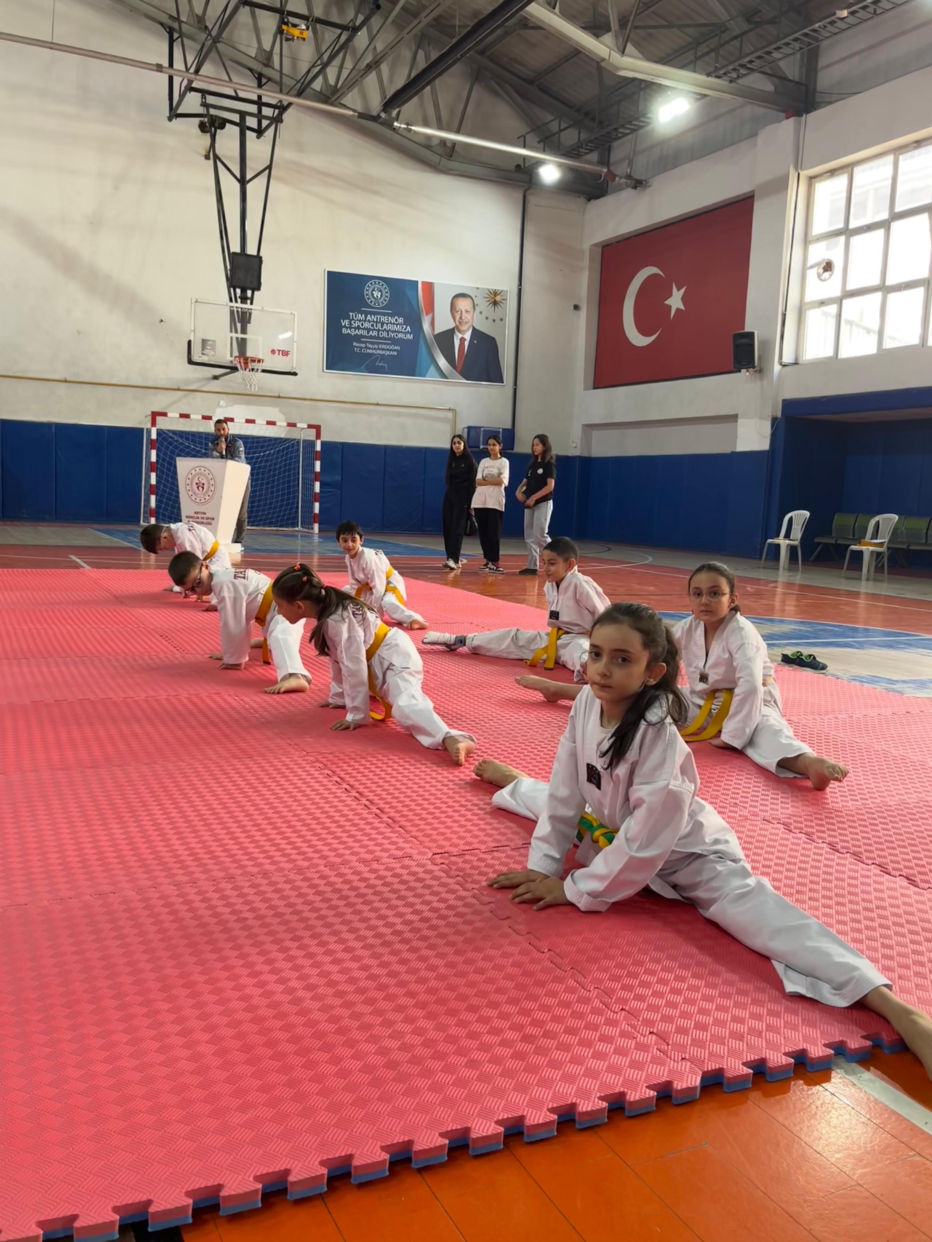 F2111E06 B1C3 4E82 Ba68 15F2963B4344