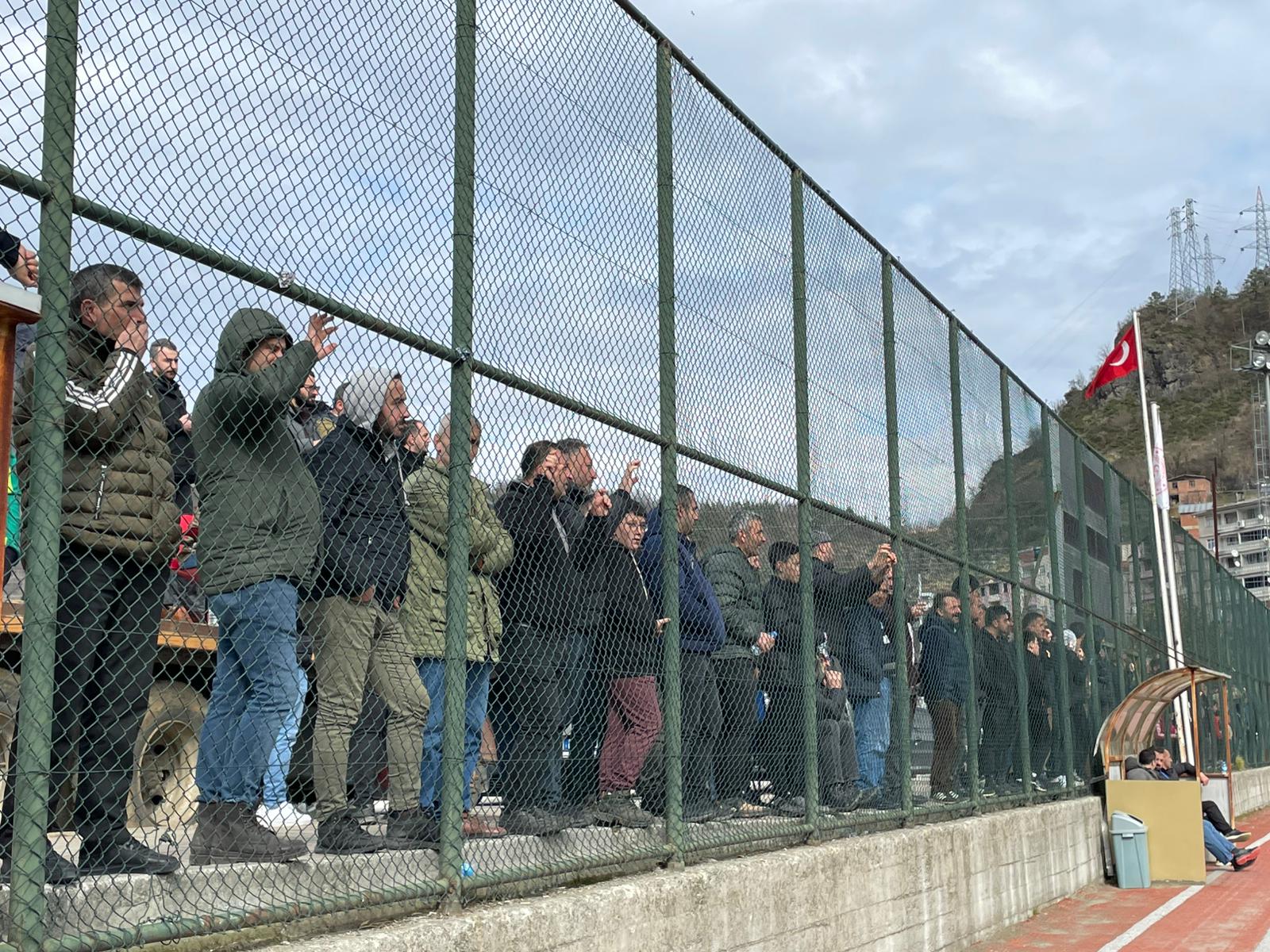 Futbol Var, Tribün Yok! (1)