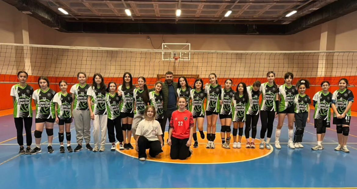 Midi Kızlar’da Borçkaspor’dan Net Galibiyet (1)