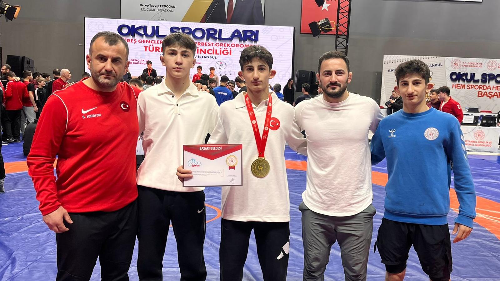 Yusufeli Belediyesi Sporcularından Türkiye Derecesi (1)