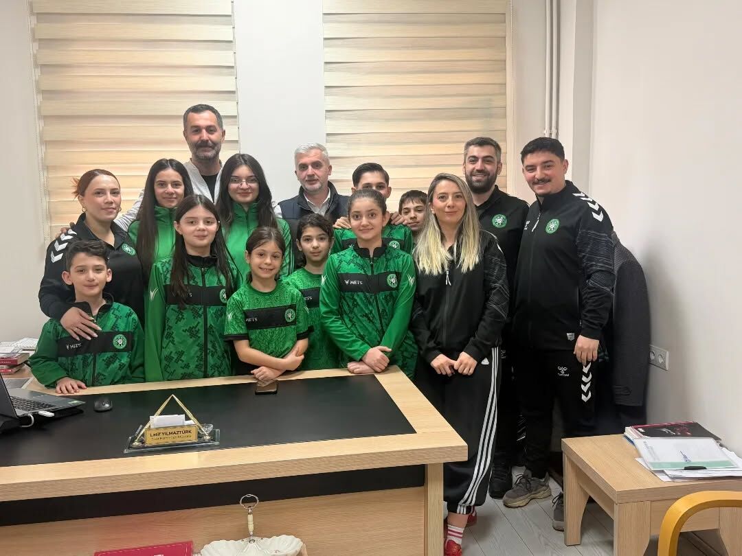 651943286 18432252238139253 727295431716437937 N